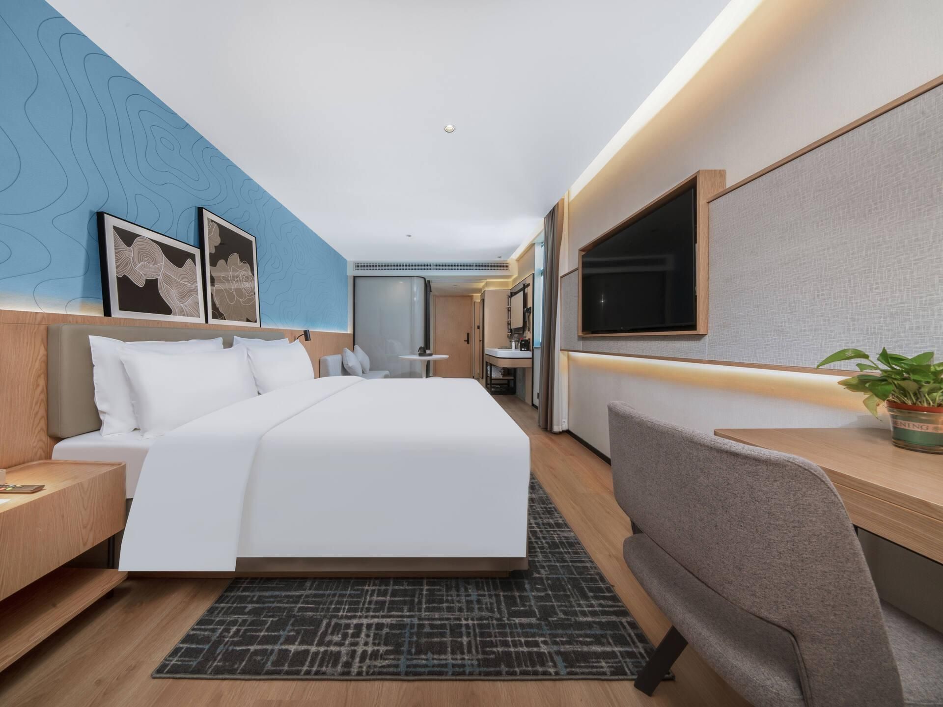 Deluxe King Room