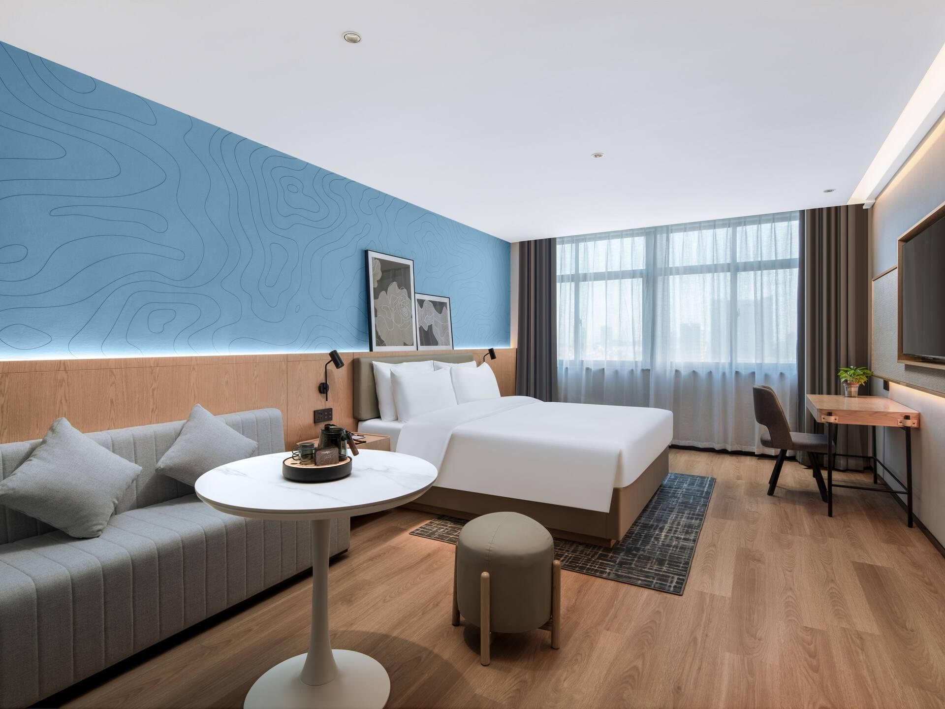 Business Queen Bed Room