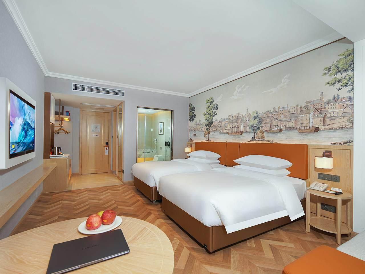 WH - Deluxe Room Twin