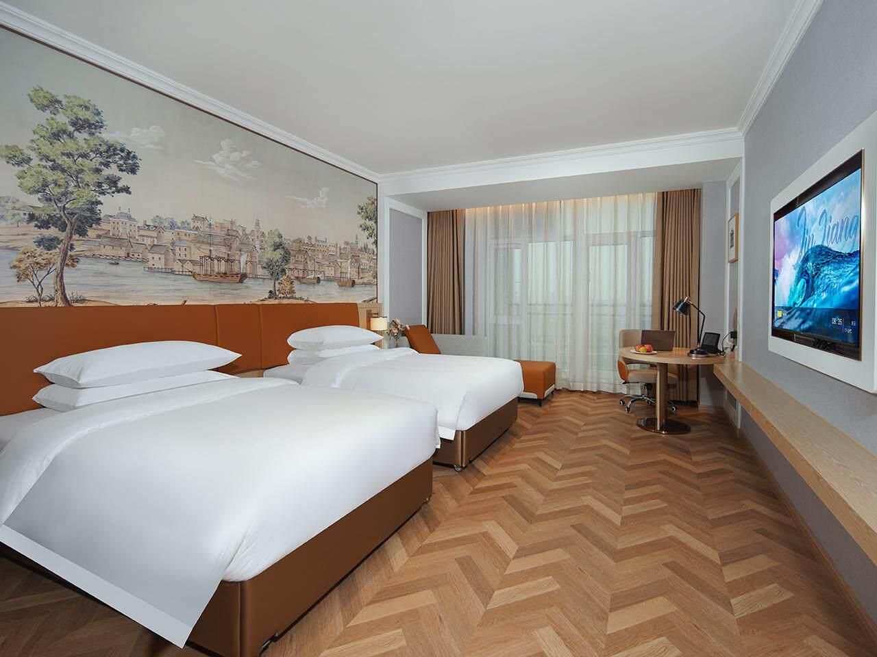 WH - Deluxe Room Twin