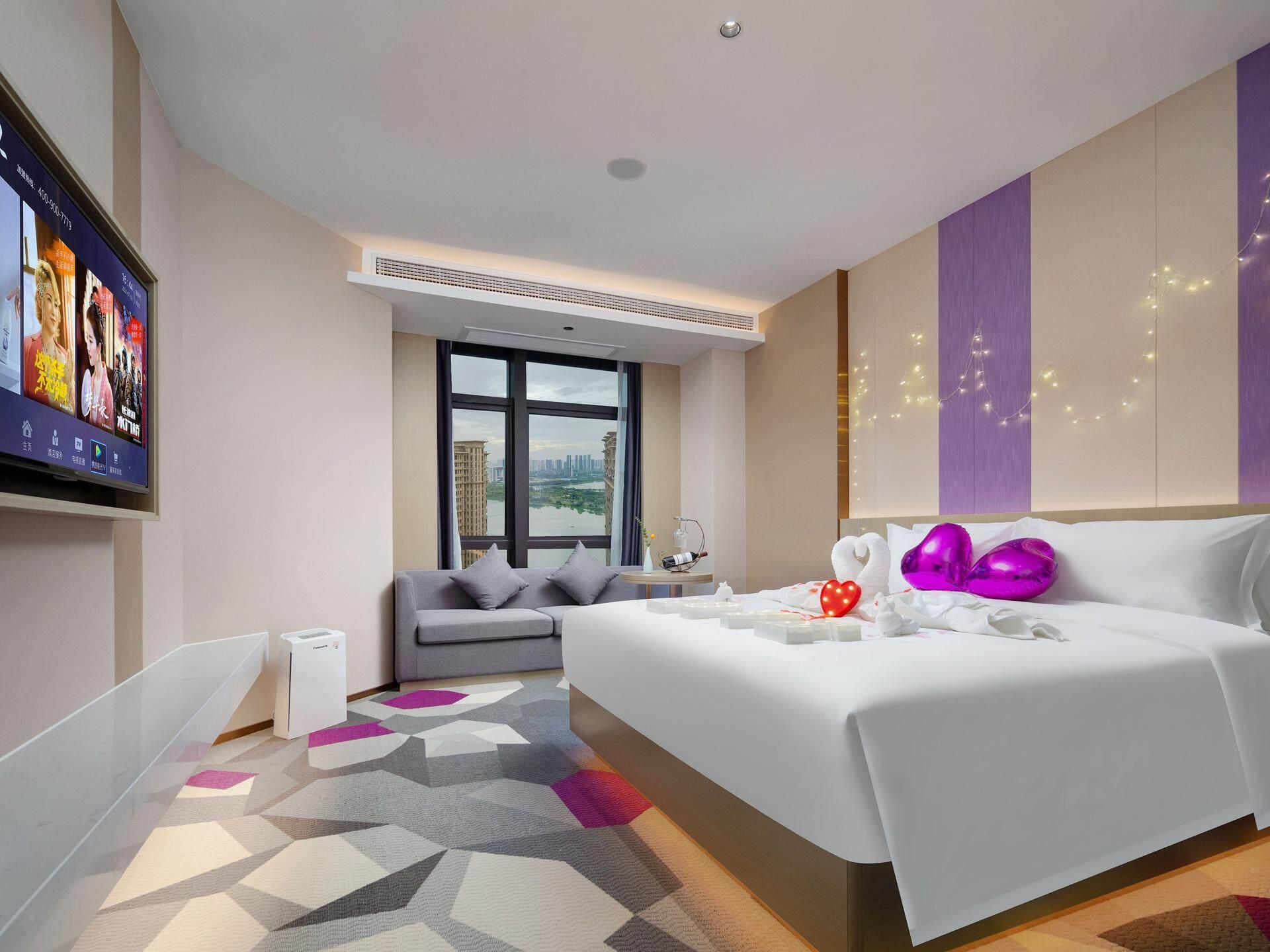 WH - Youxiang Romantic Room