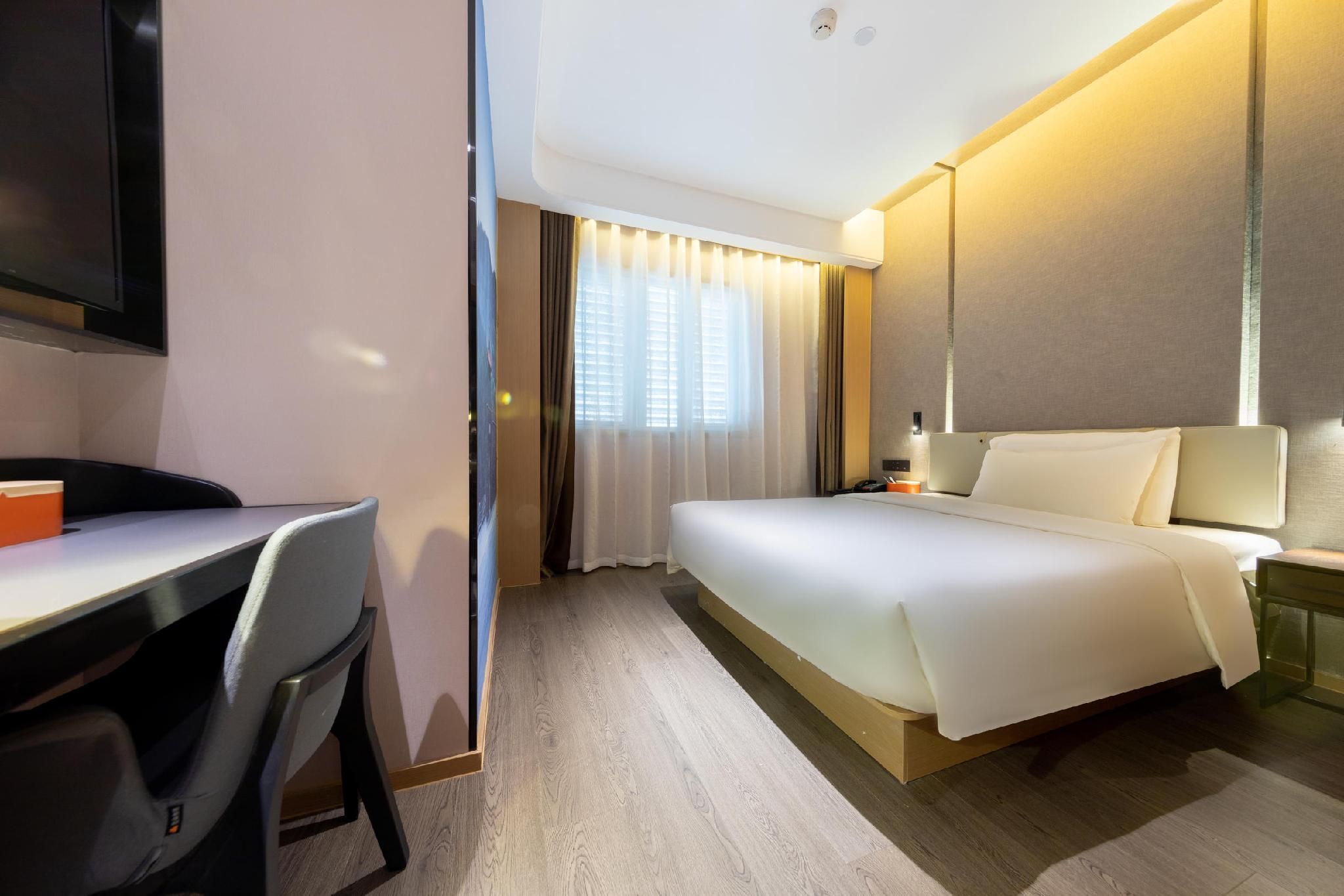 Atour - Elegant Room