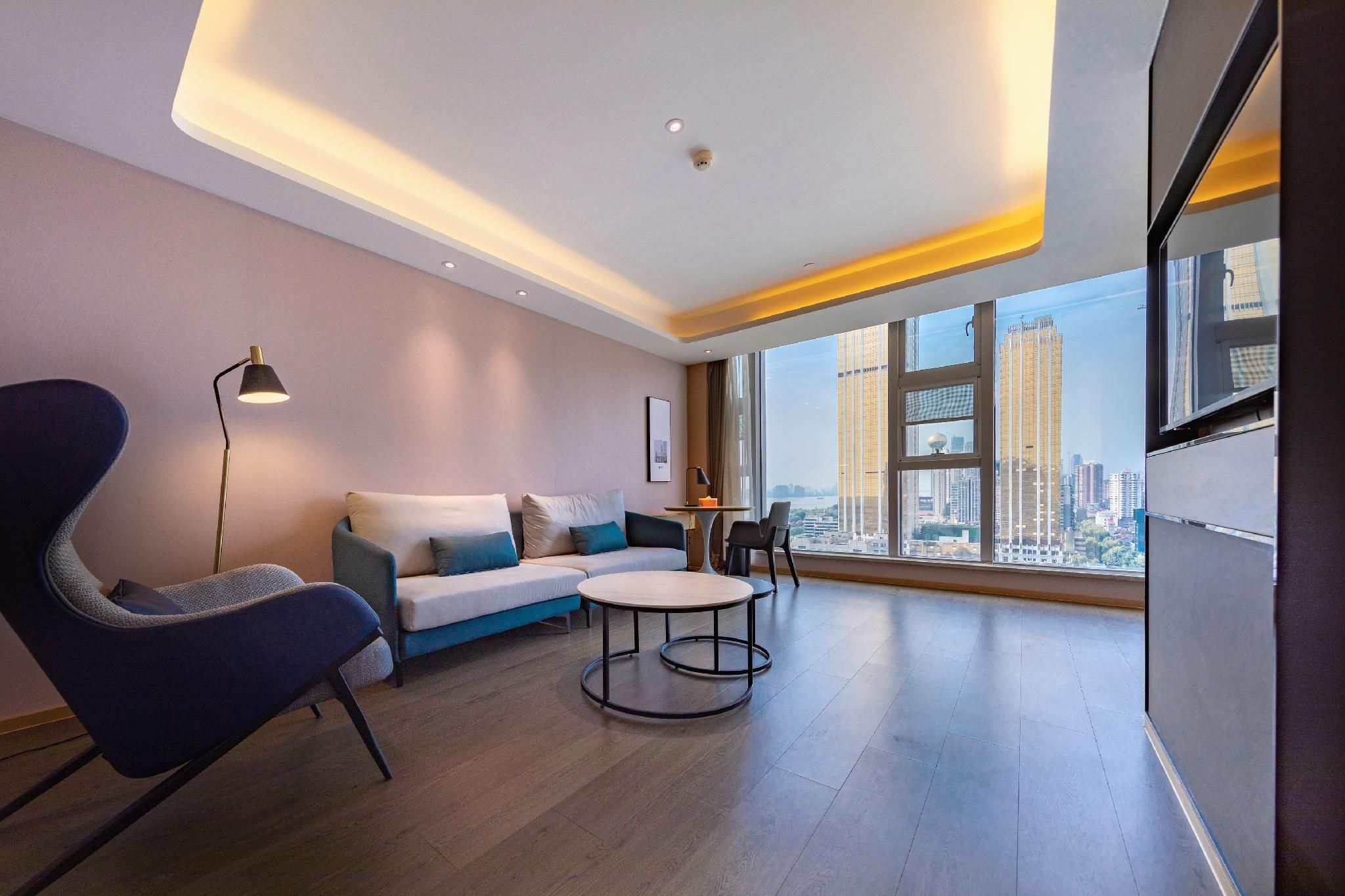 Jimu Suite with River View