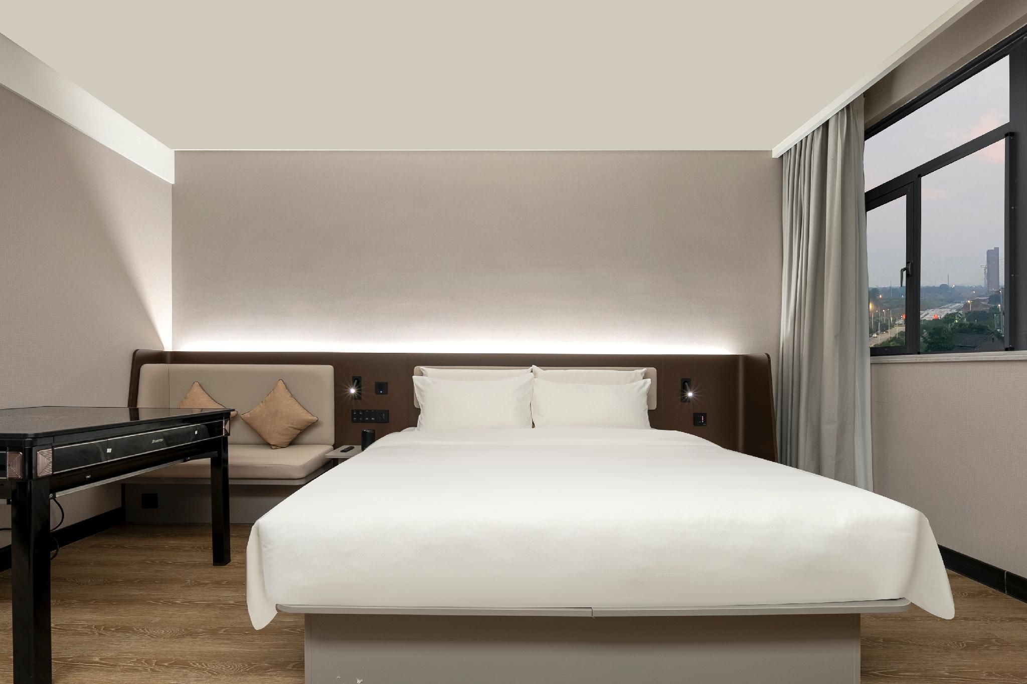 Business Queen Bed Room