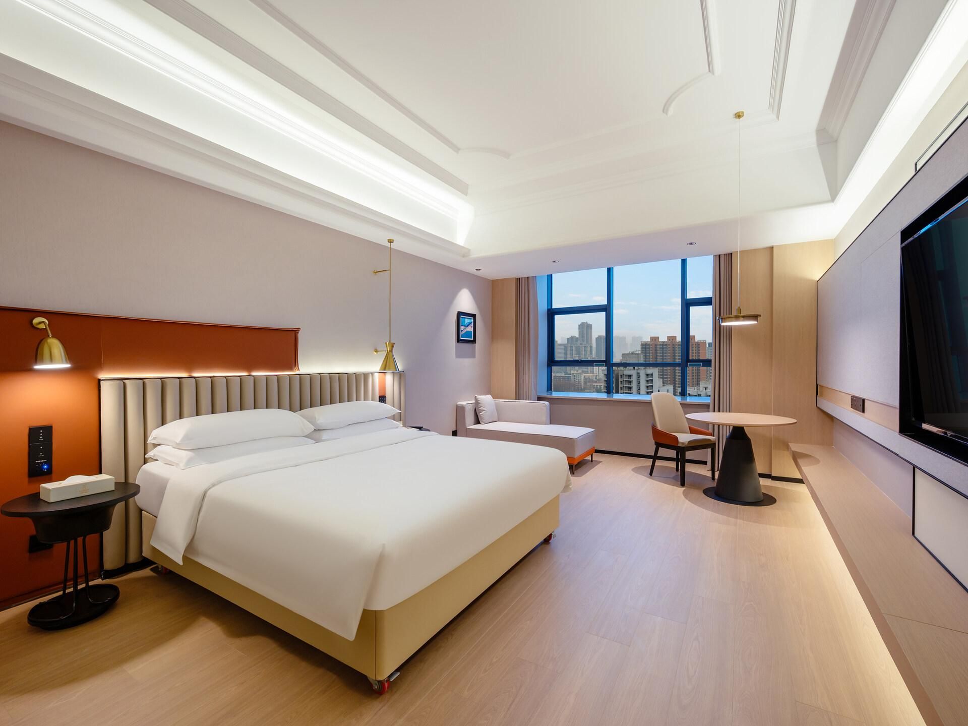 Deluxe Queen Room