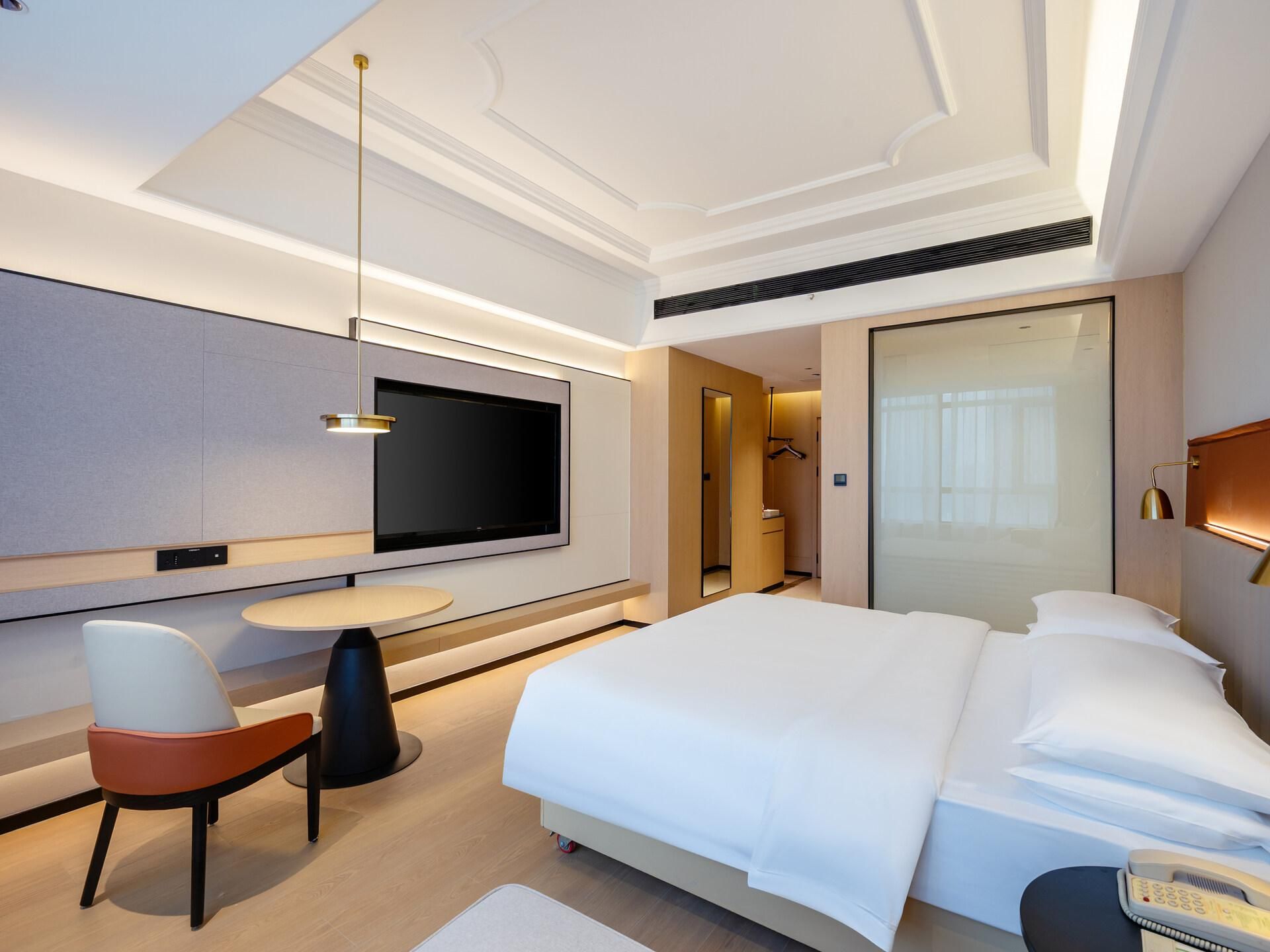 Business King Room