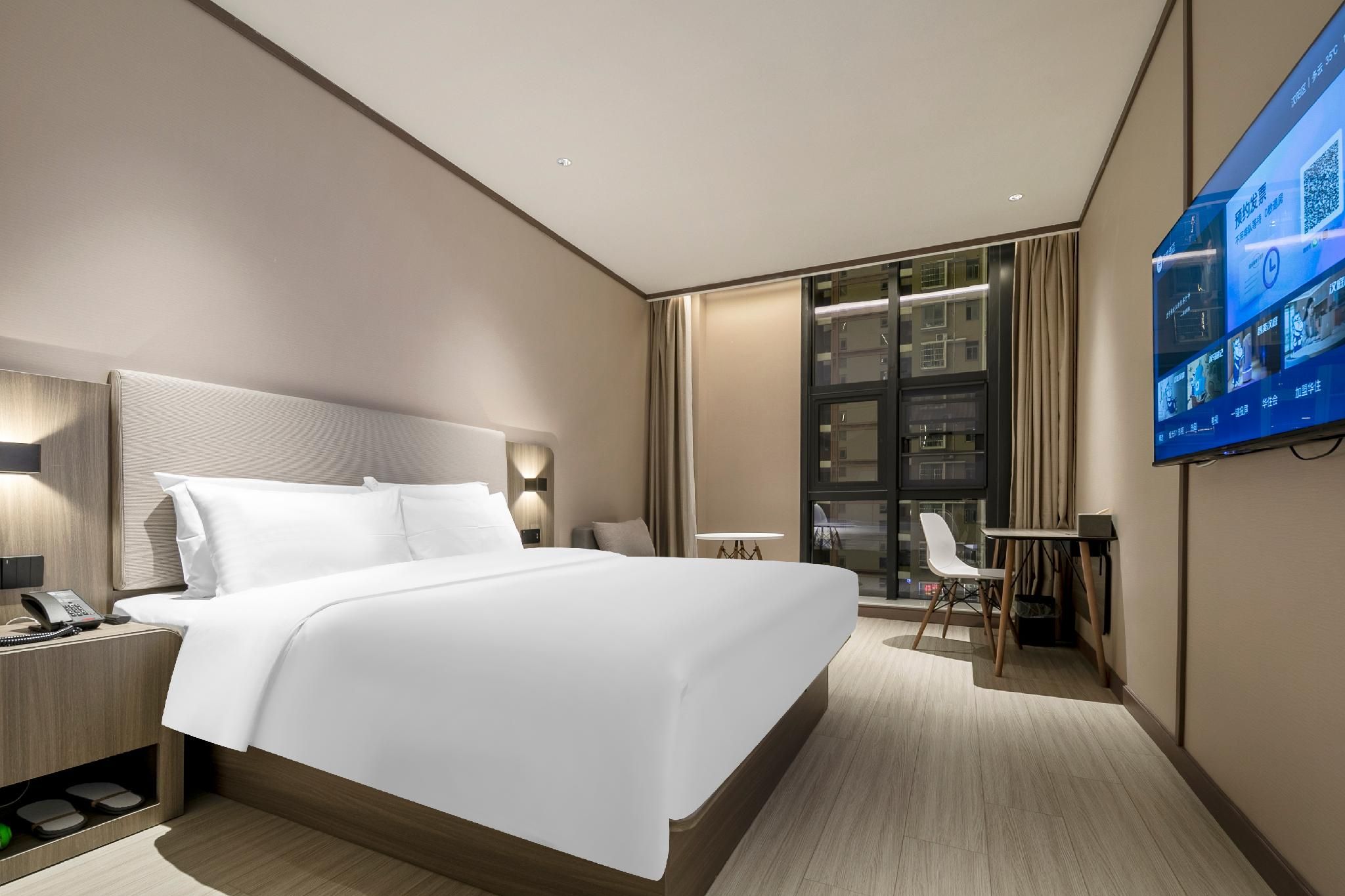 Business Queen Bed Room