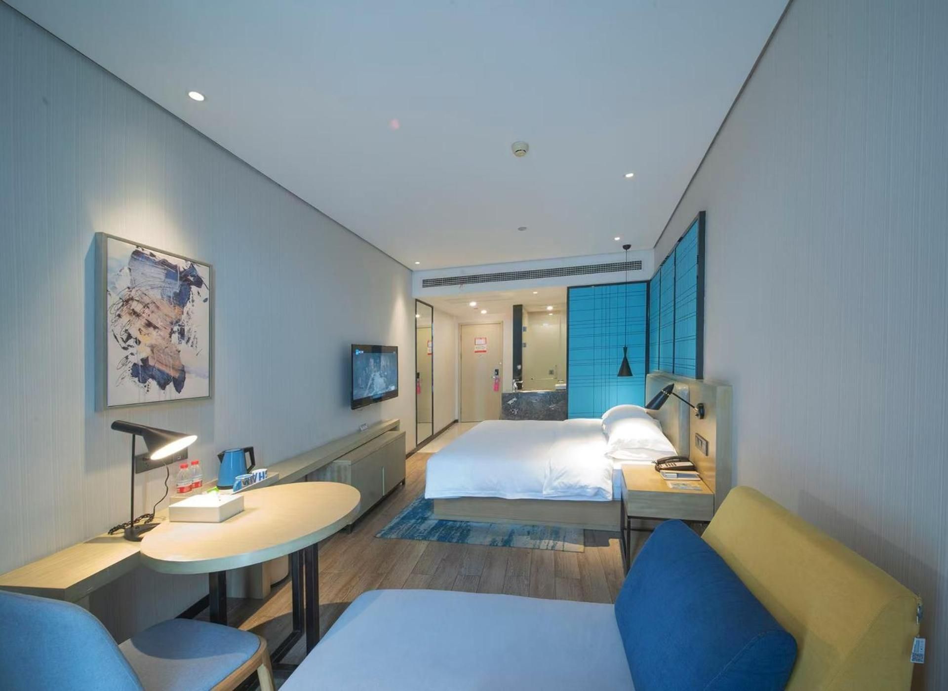 Deluxe Queen Room
