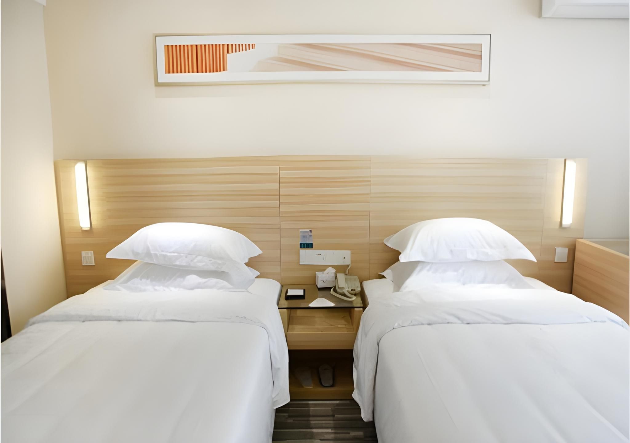 Dossen - Business Twin Room