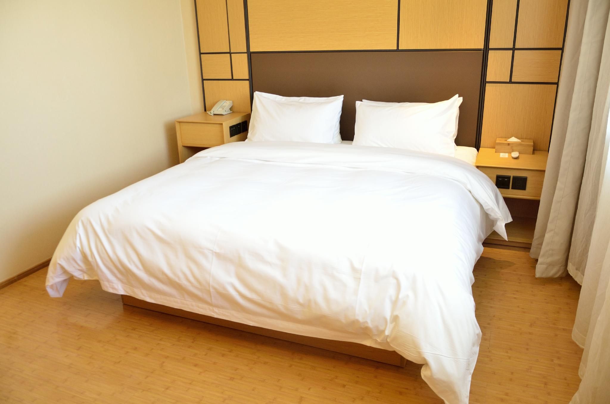Huazhu - Superior BedRoom