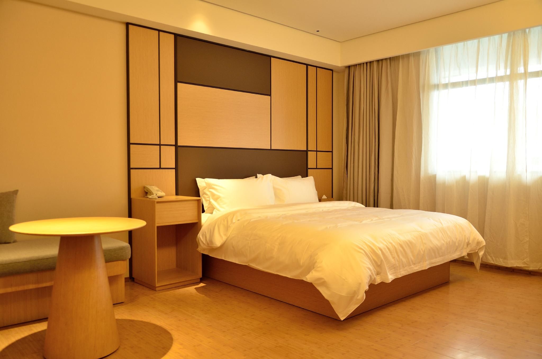 Huazhu - Destress Superior Bed Room