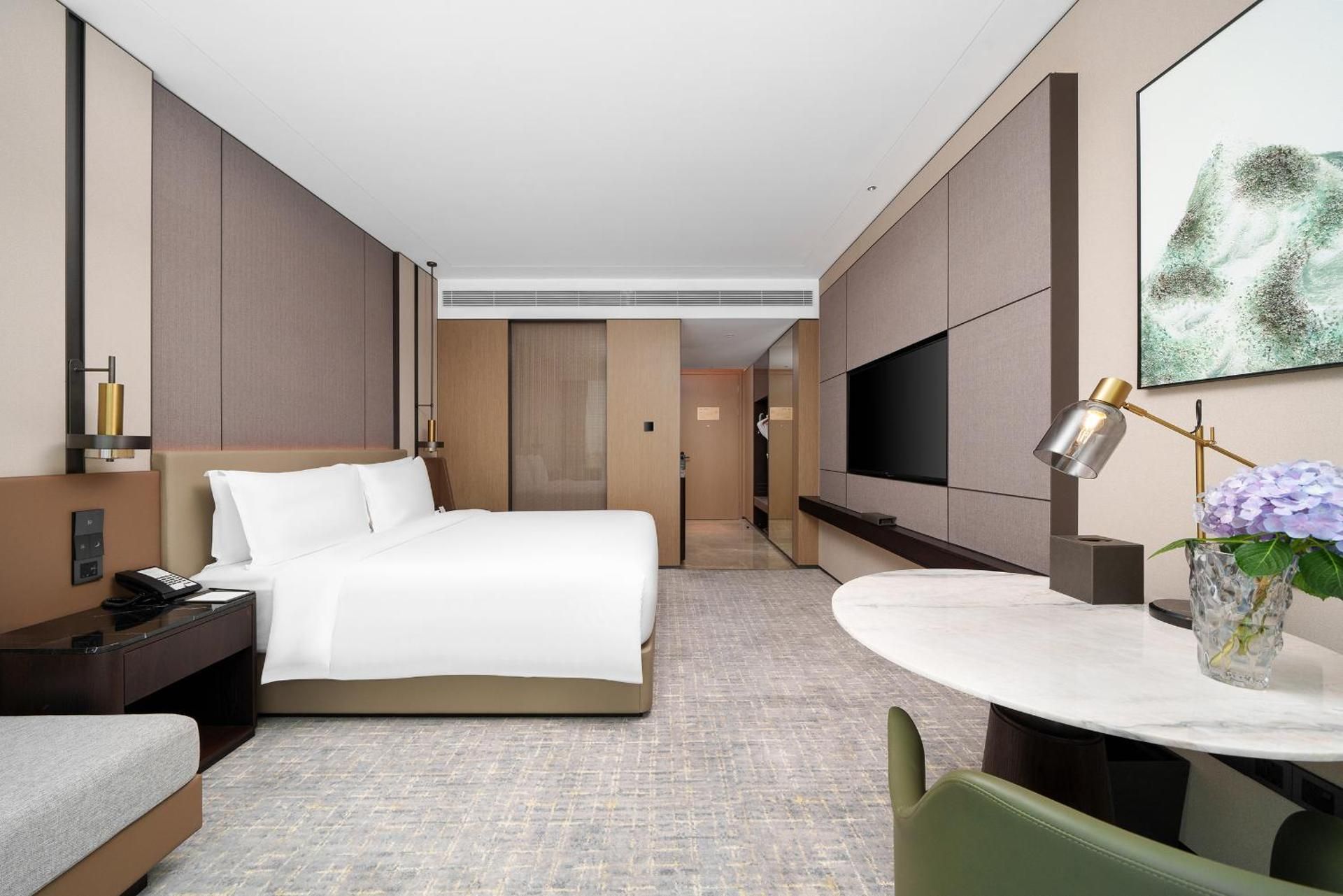 Superior Room with One King-Size Bed