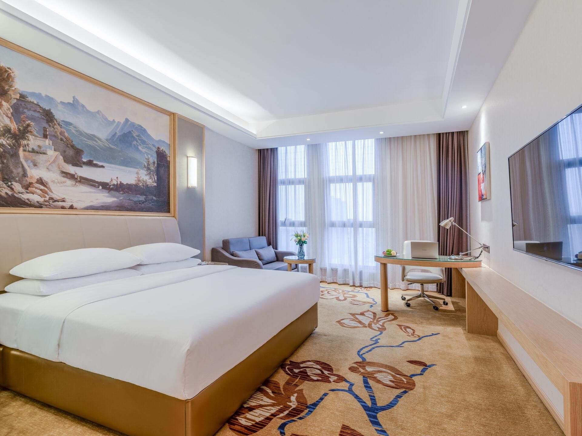 Business King Room