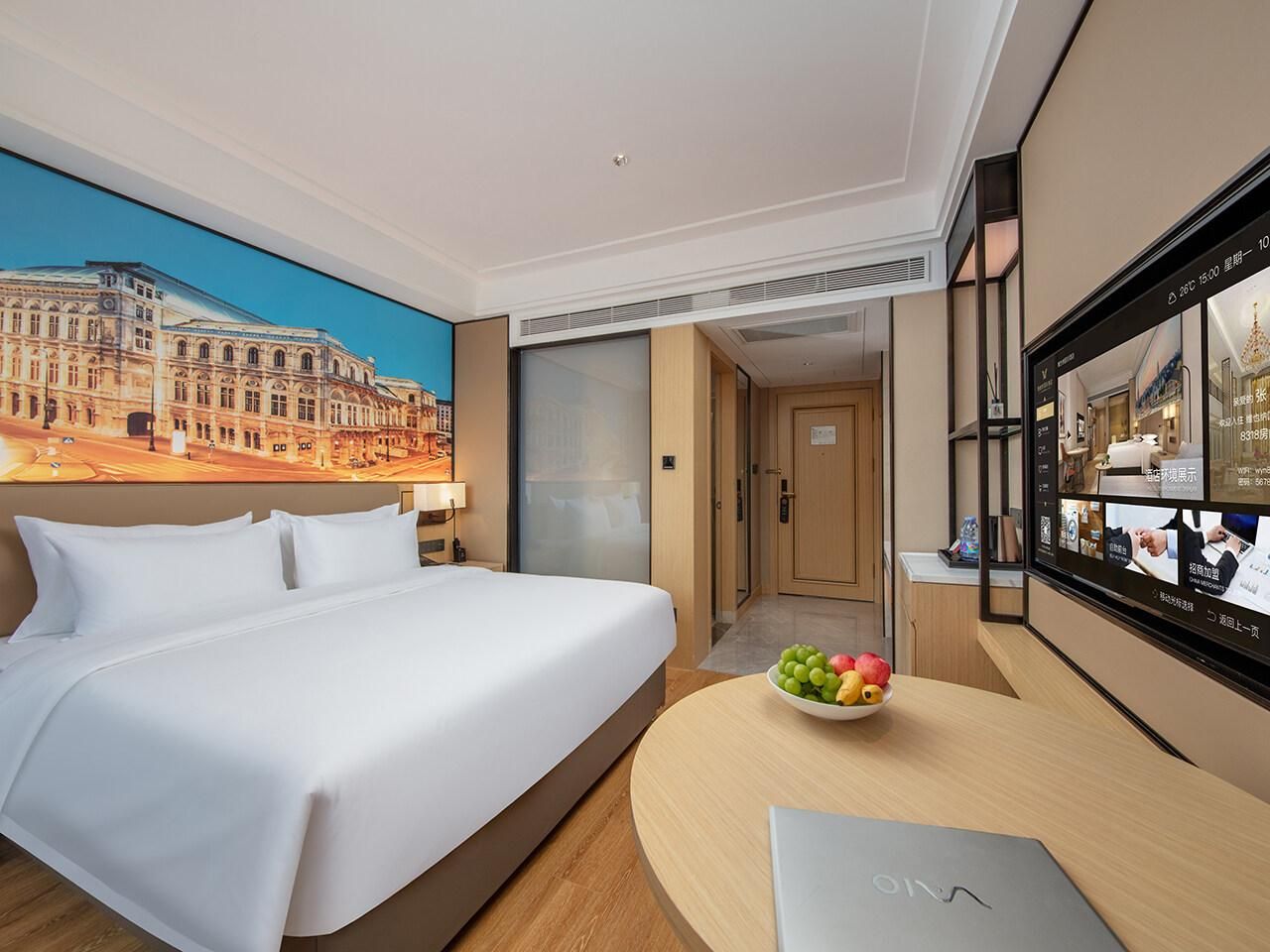 Business King Room