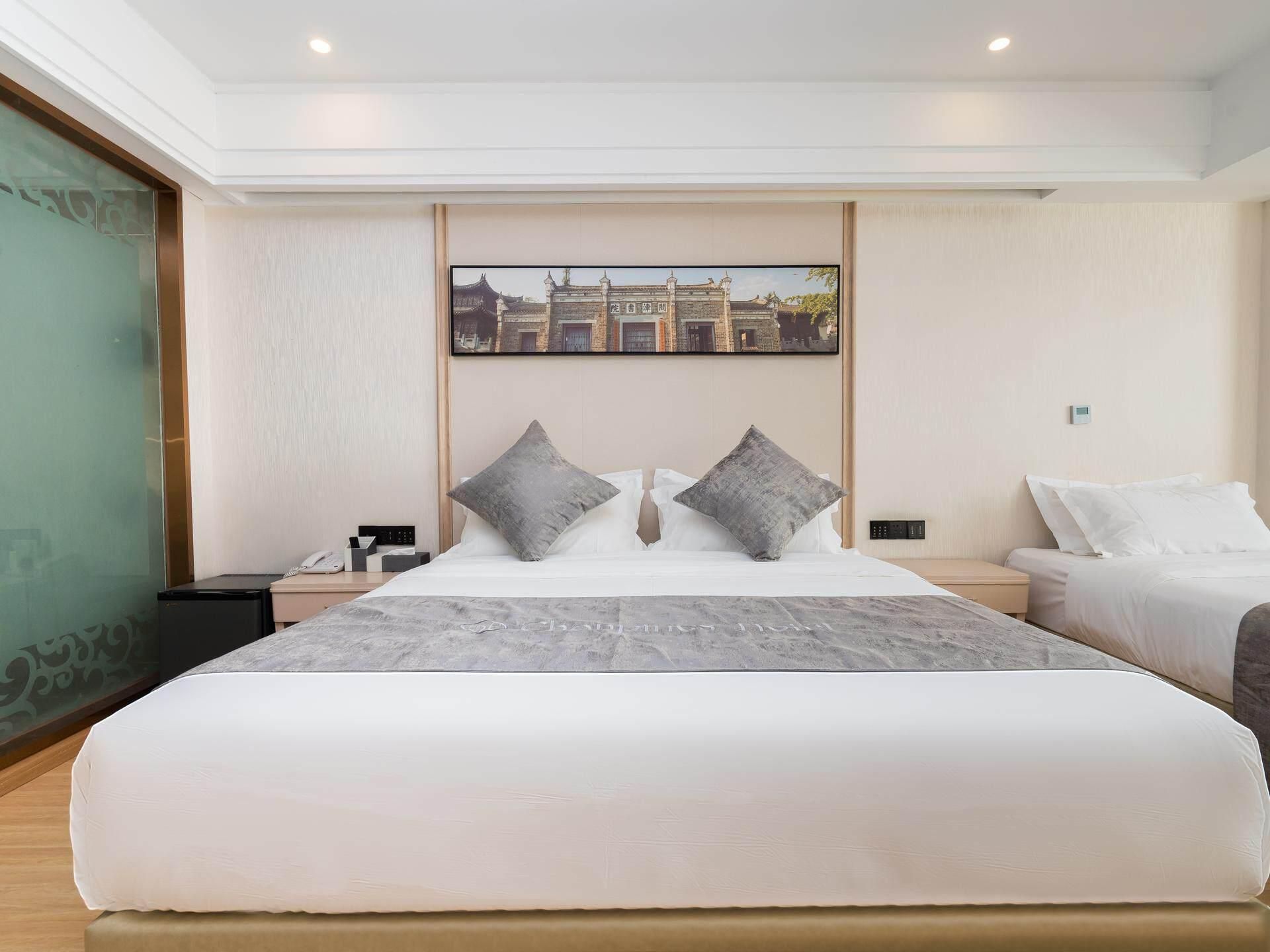 WH - Family Guestroom