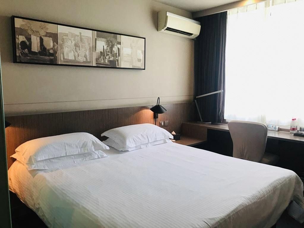 Zero Pressure - Standard Double Room