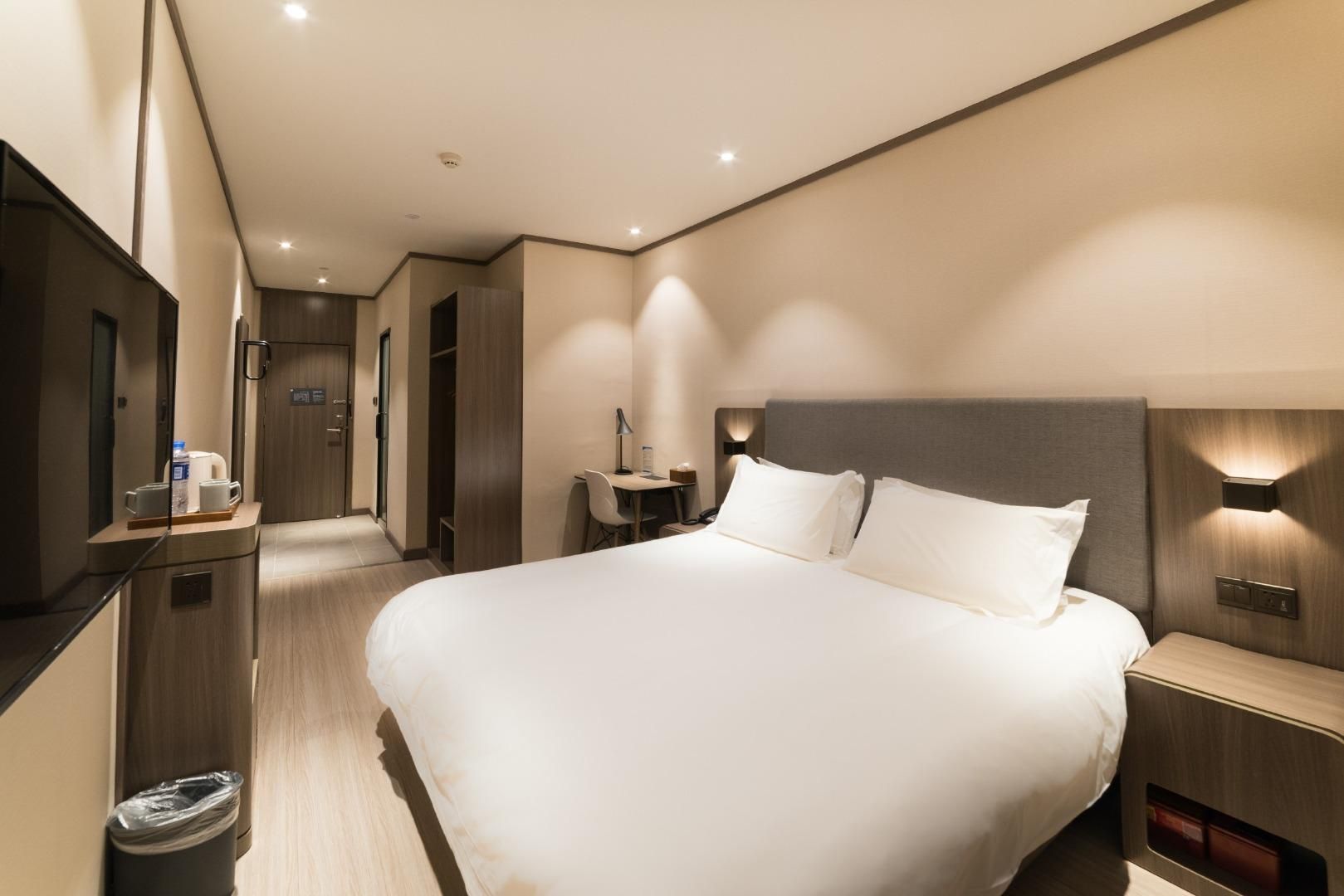 Huazhu - Superior BedRoom