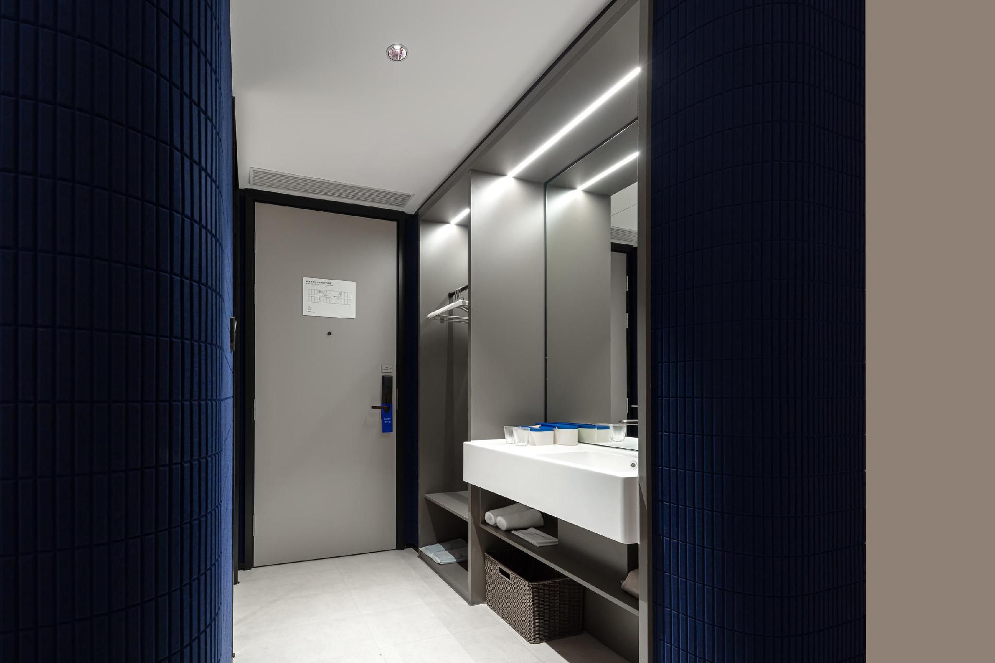 Atour - Select 1 Bed Room
