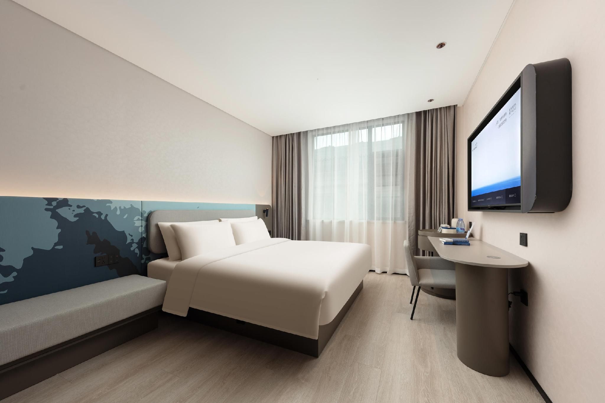 Comfort Queen Room