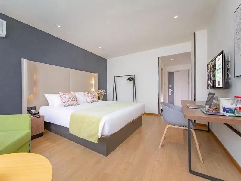 WH - Deluxe Bed Room