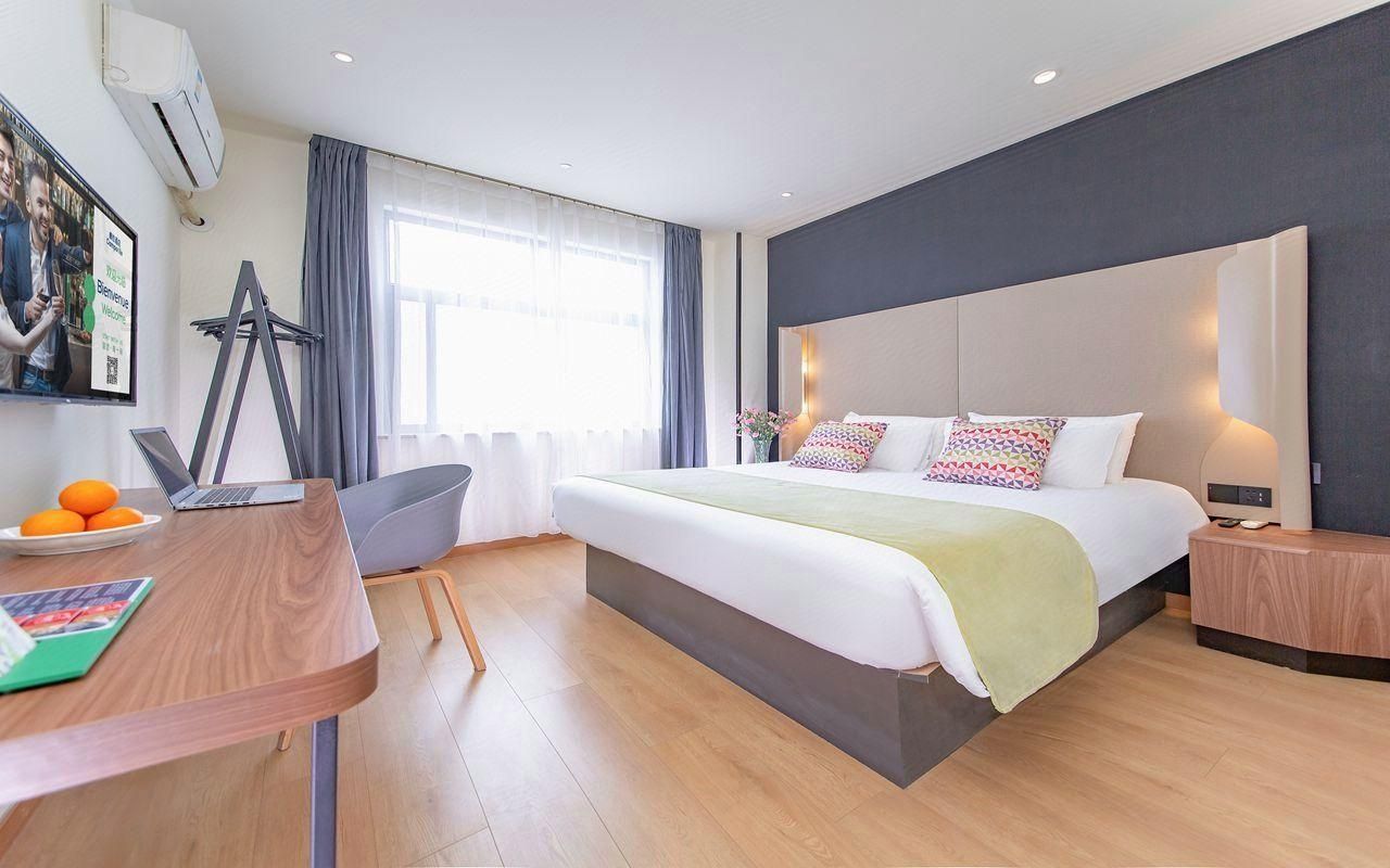 WH - Superior Bed Room