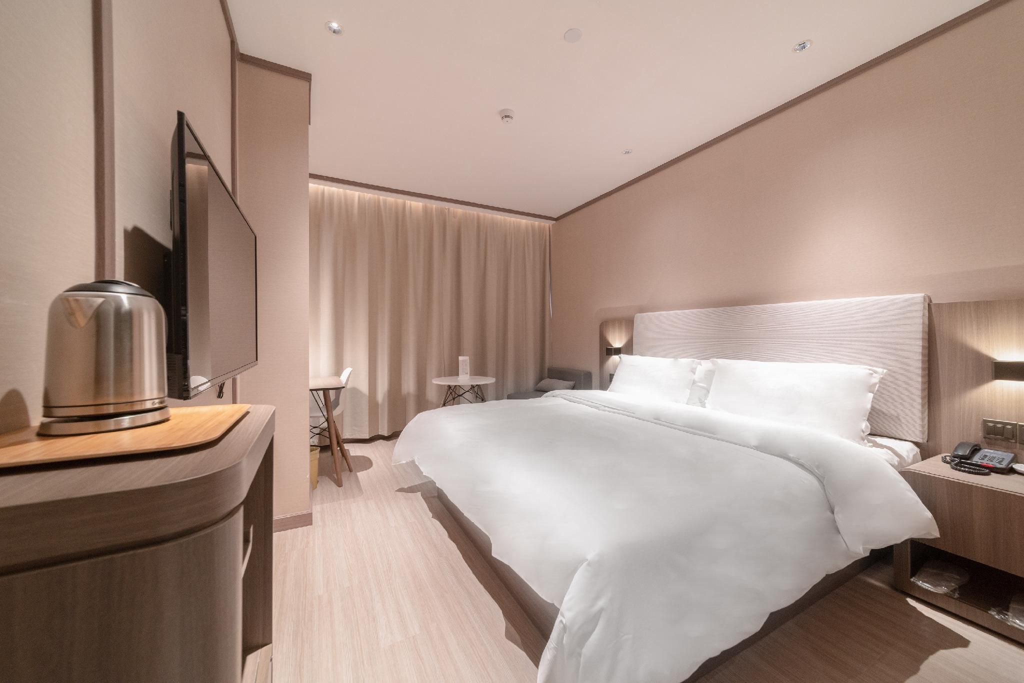 Huazhu - Superior BedRoom