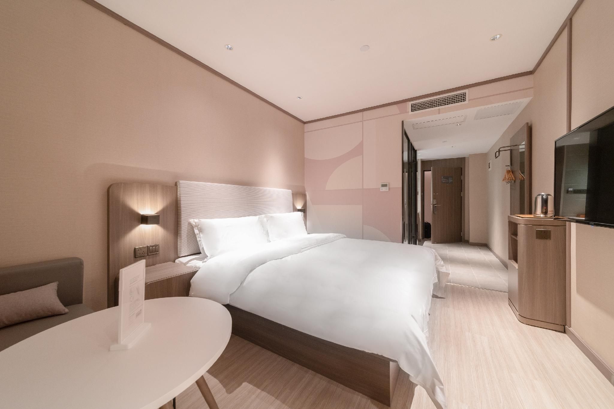 Huazhu - Superior BedRoom