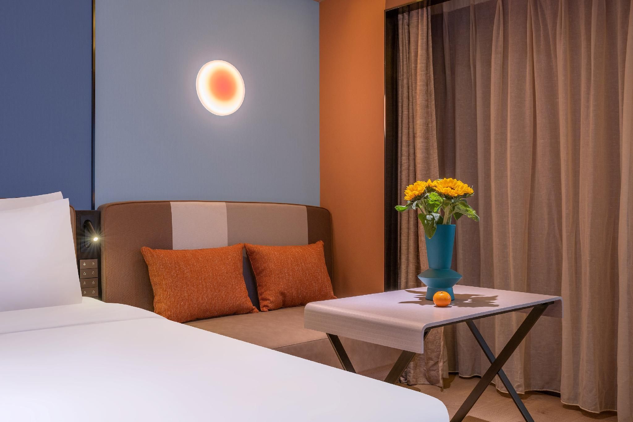 Huazhu - California Sunshine Deluxe 1 Bed Room