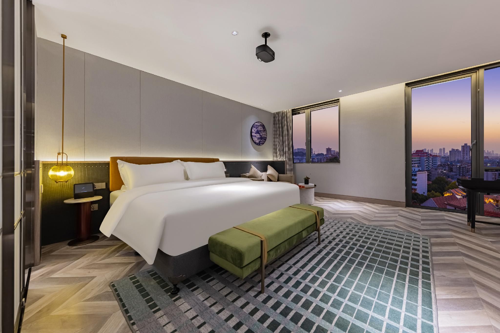 Tanhua Zhumeng Balcony Executive King Room with Bubble Bath