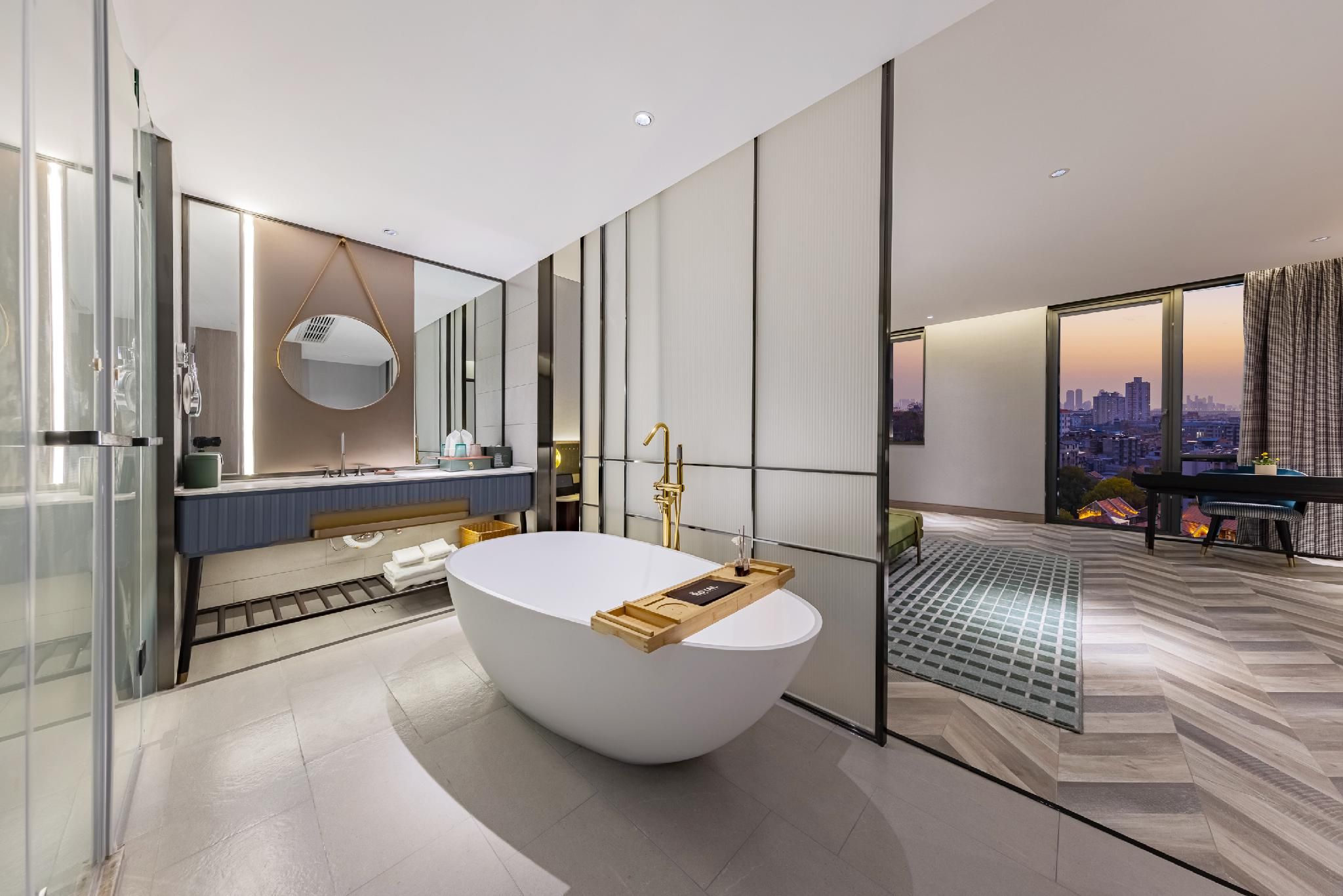 Tanhua King Room