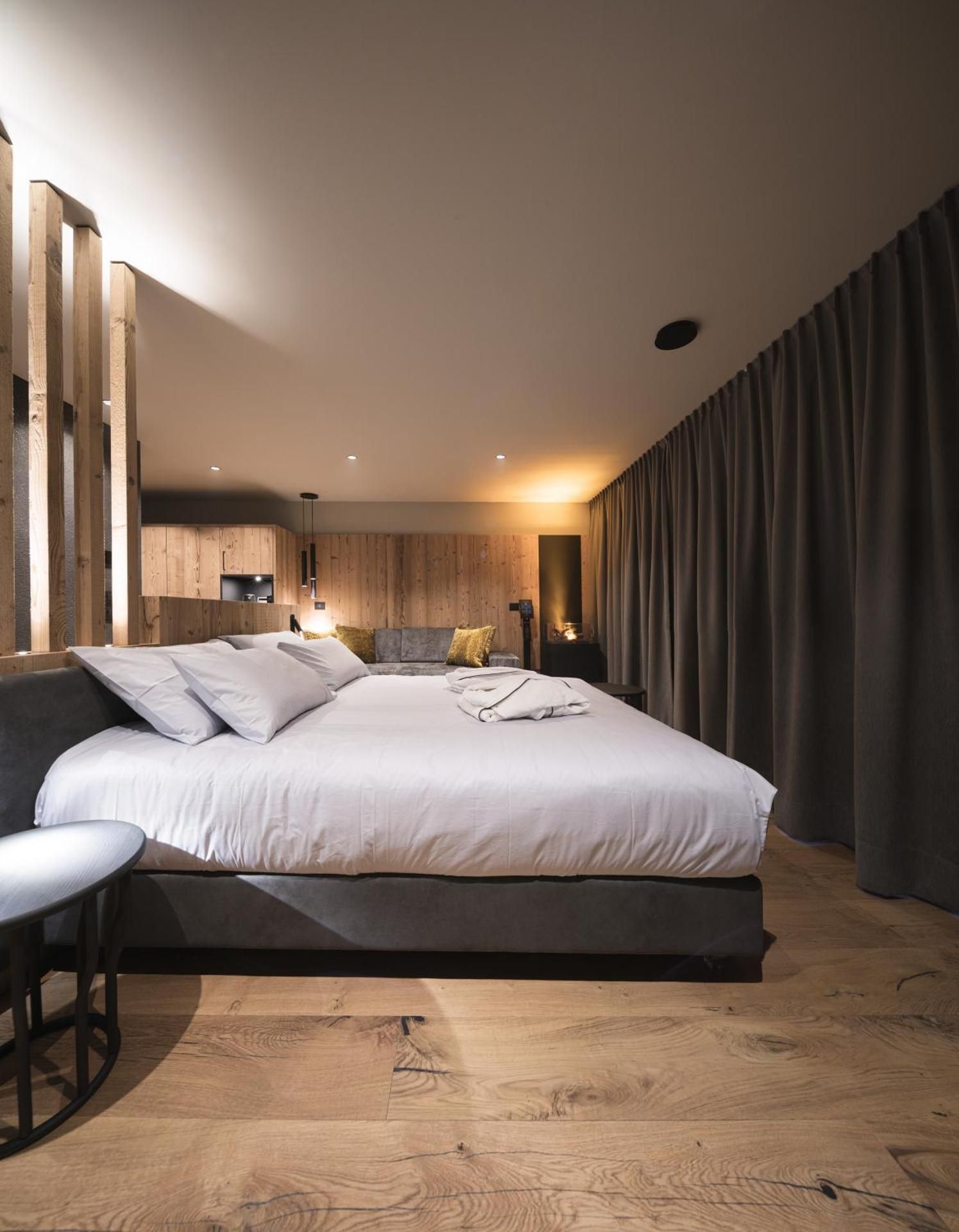 Suite with Mountain View