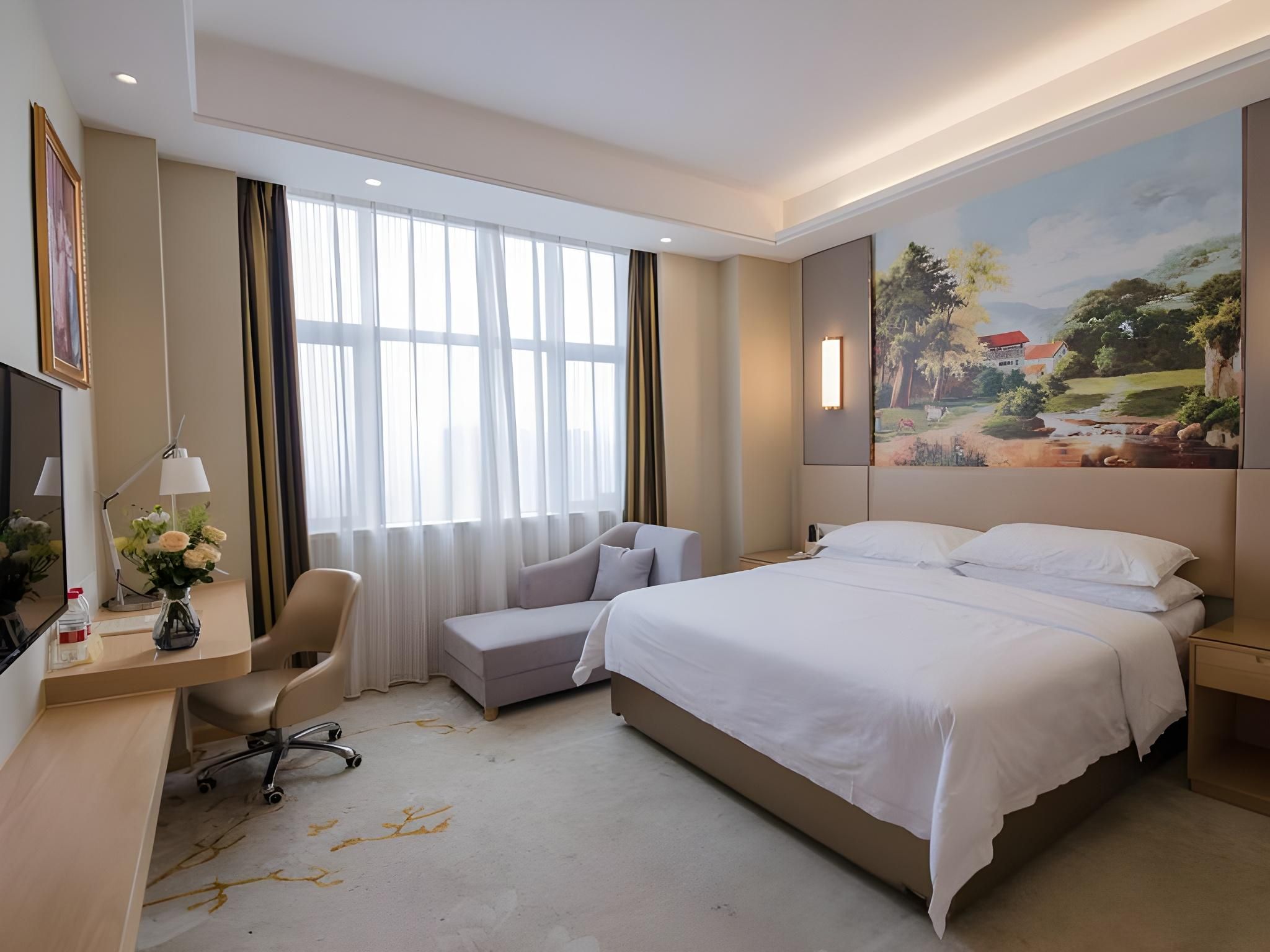 Deluxe Queen Room
