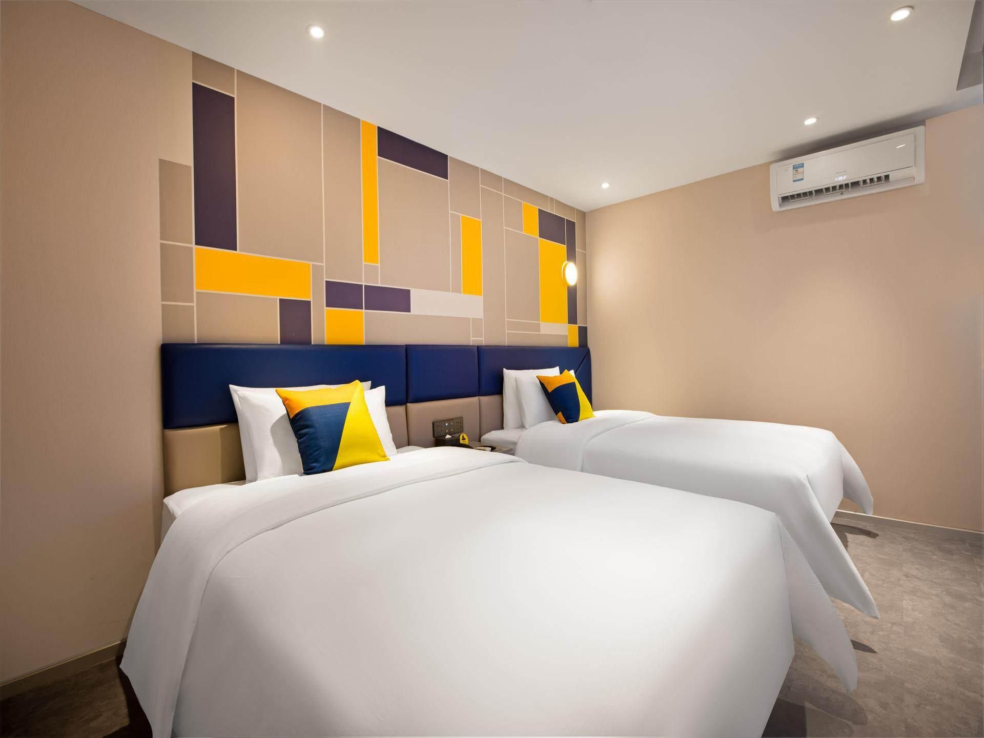 WH - New 7 Days Comfort Twin Room