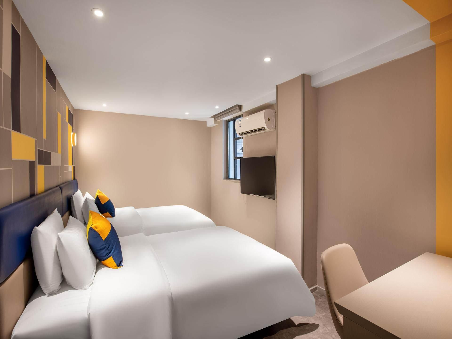 WH - New 7 Days Comfort Twin Room