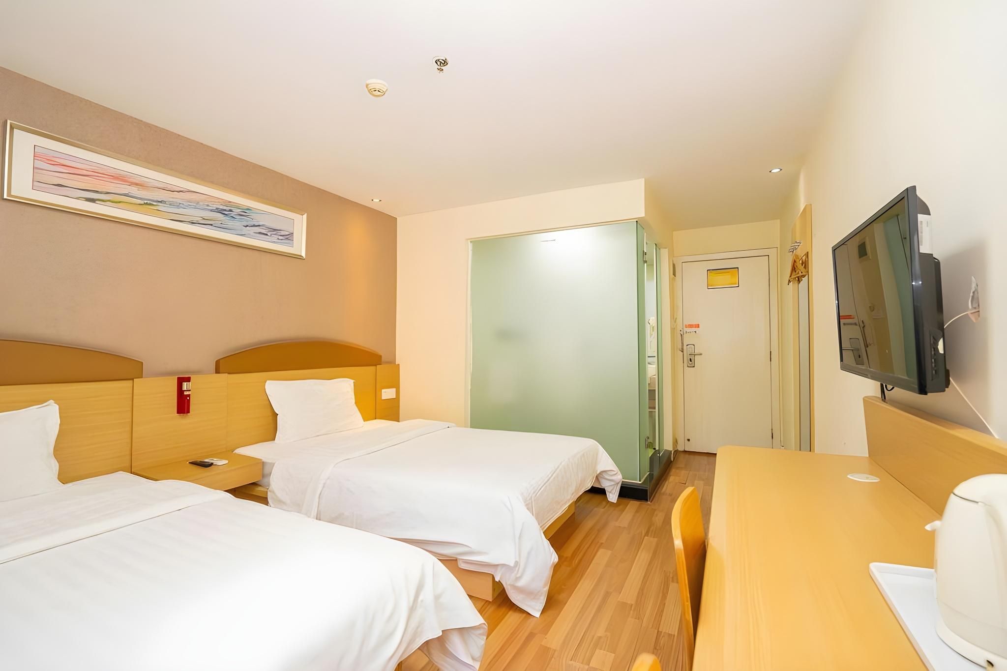 Economy Room