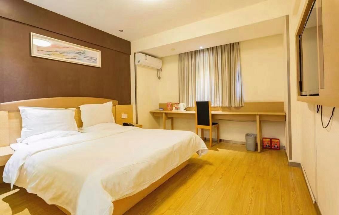 WH - Traditional Bed Room