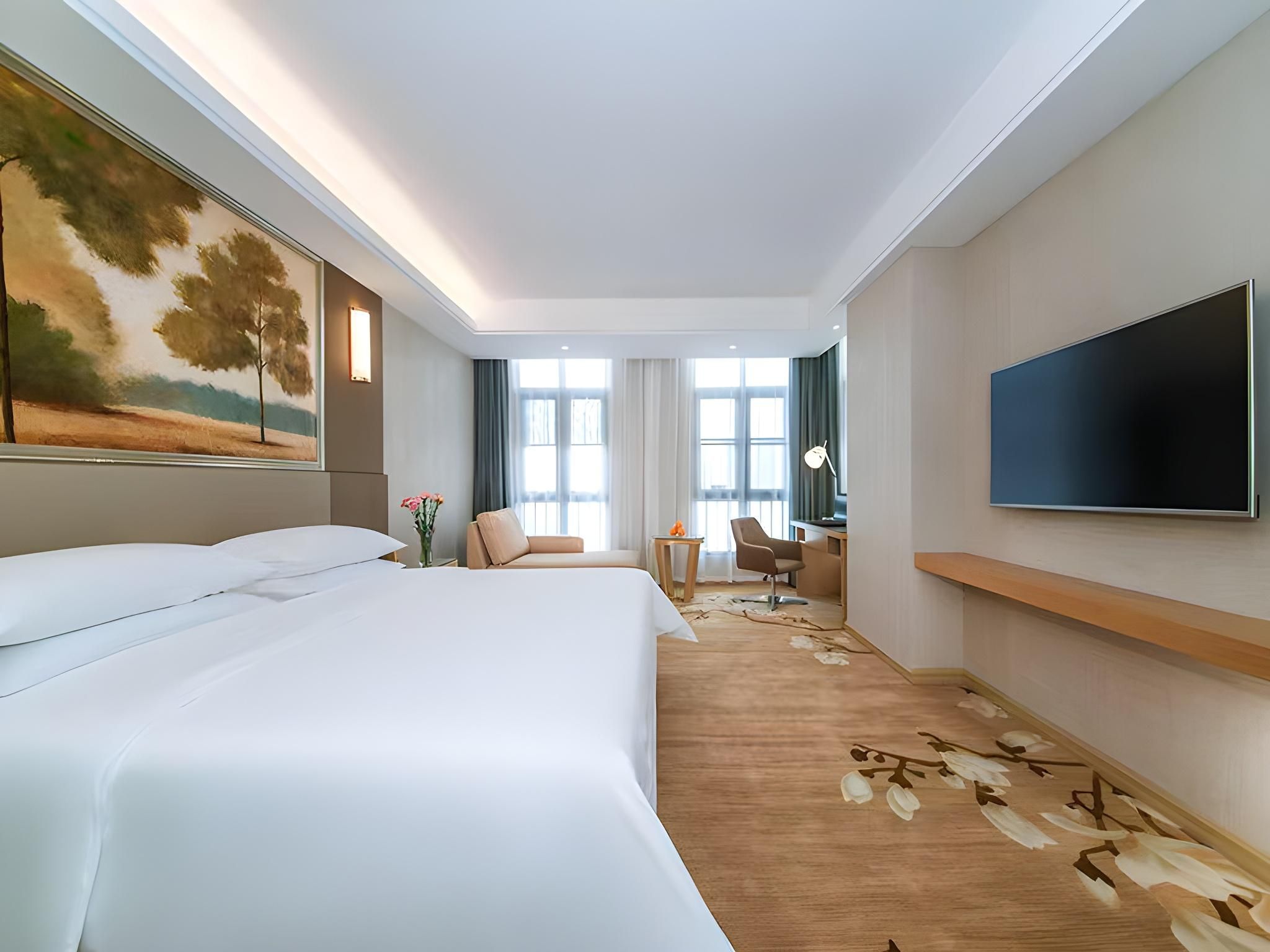 Business King Room