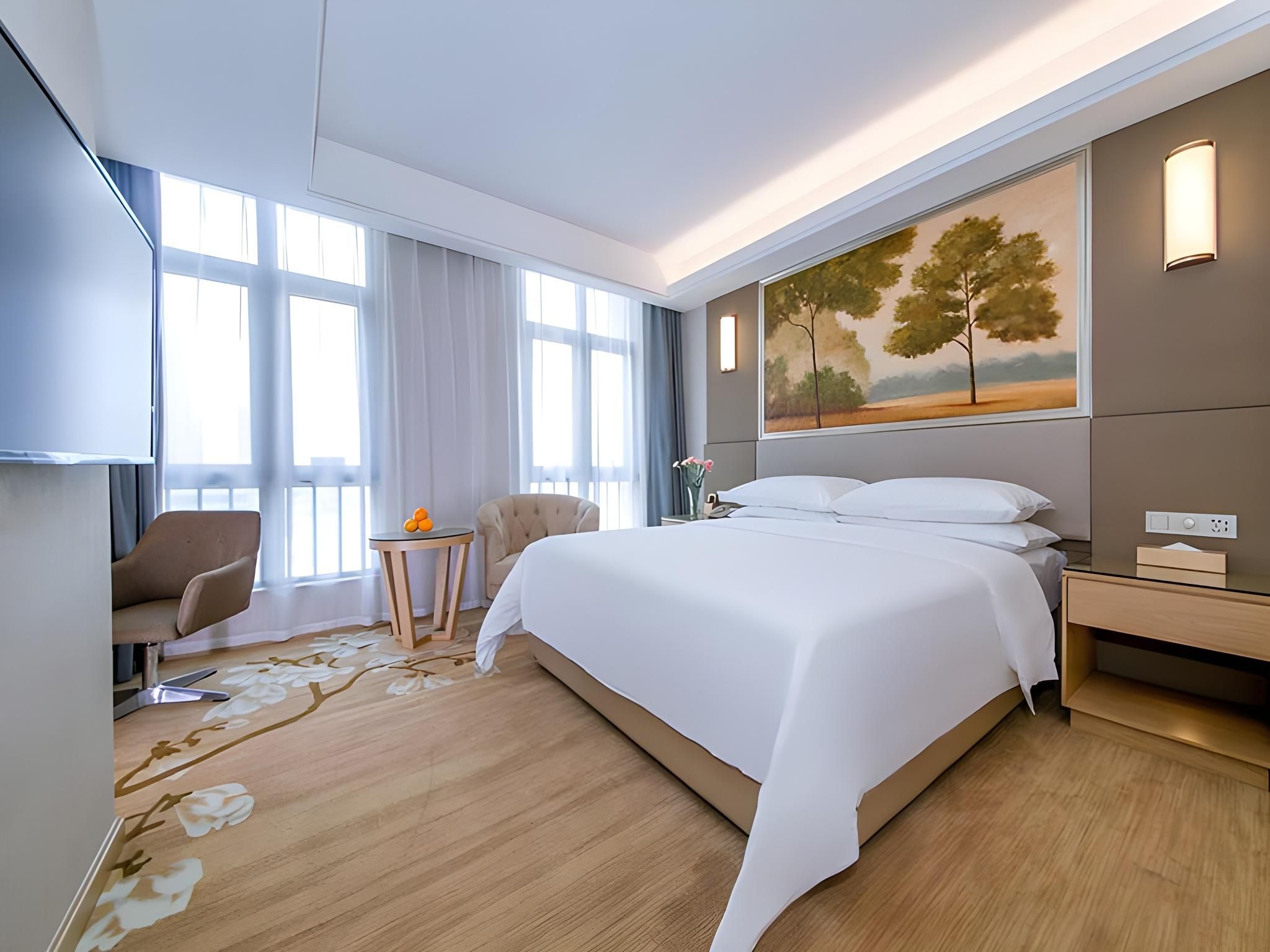 Deluxe Queen Room