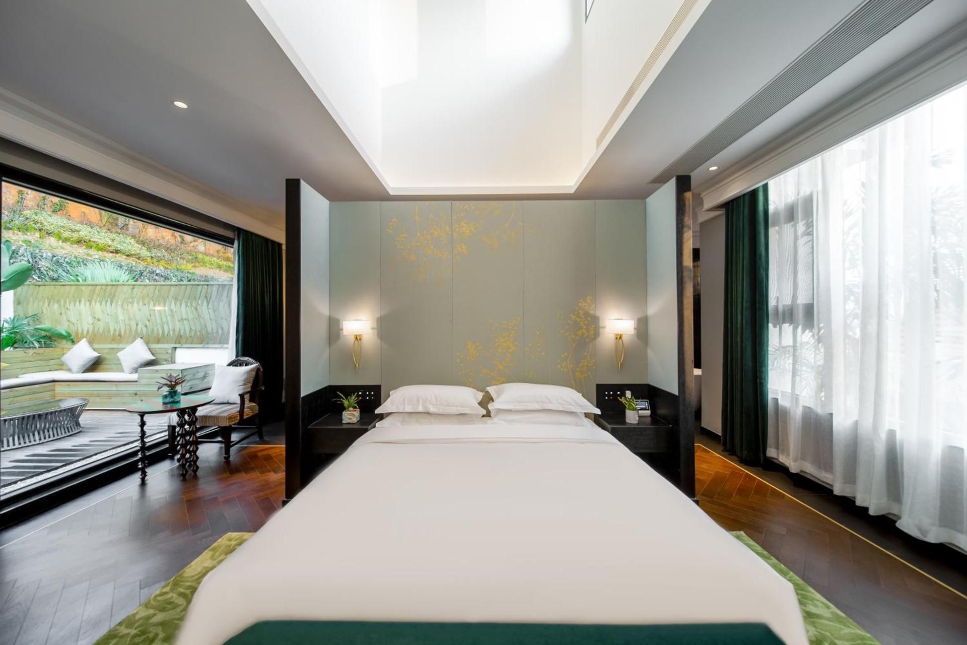 Deluxe Double Room with Bath
