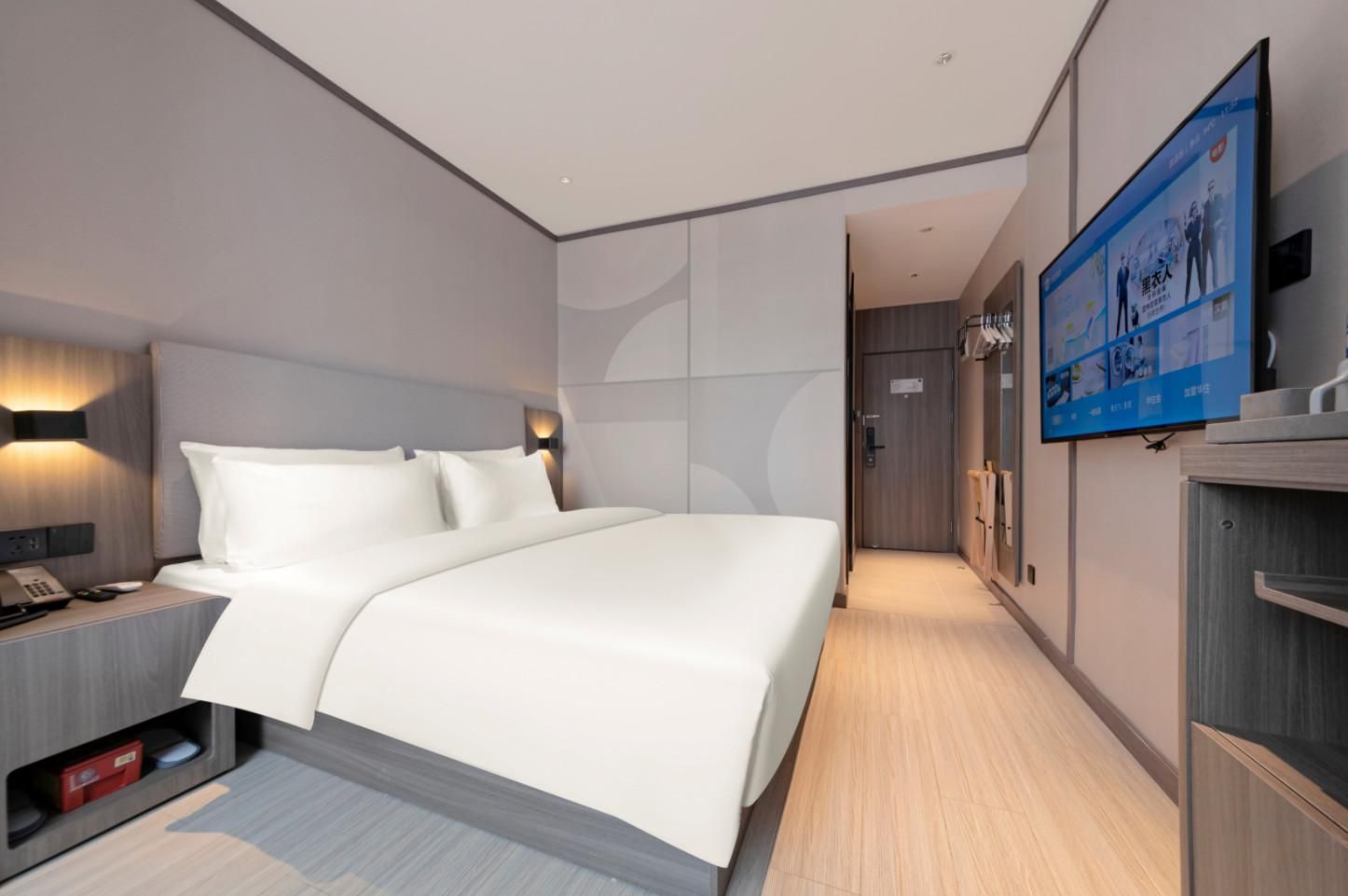 Huazhu - Superior BedRoom