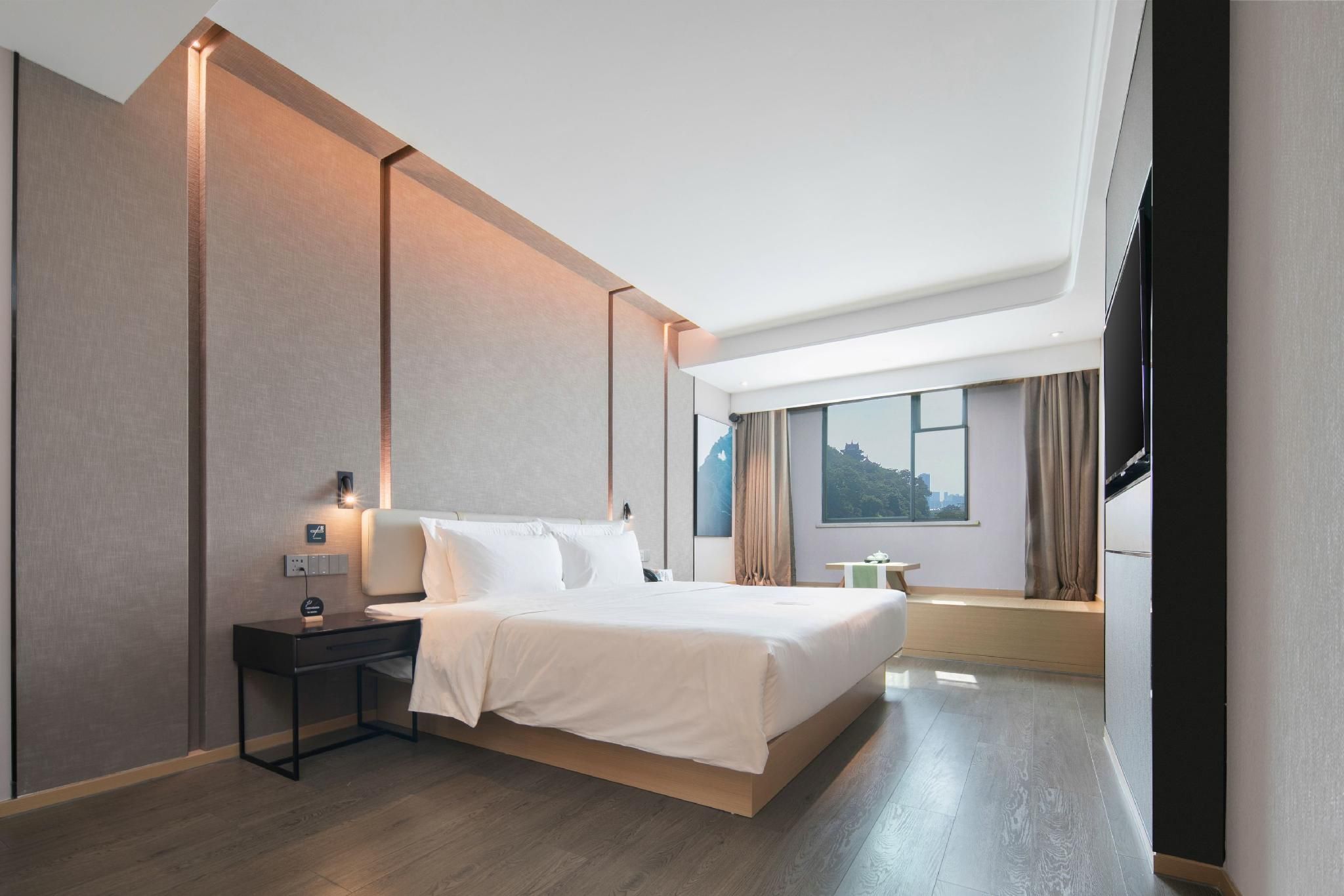 Jimu Double Room with Mountain View