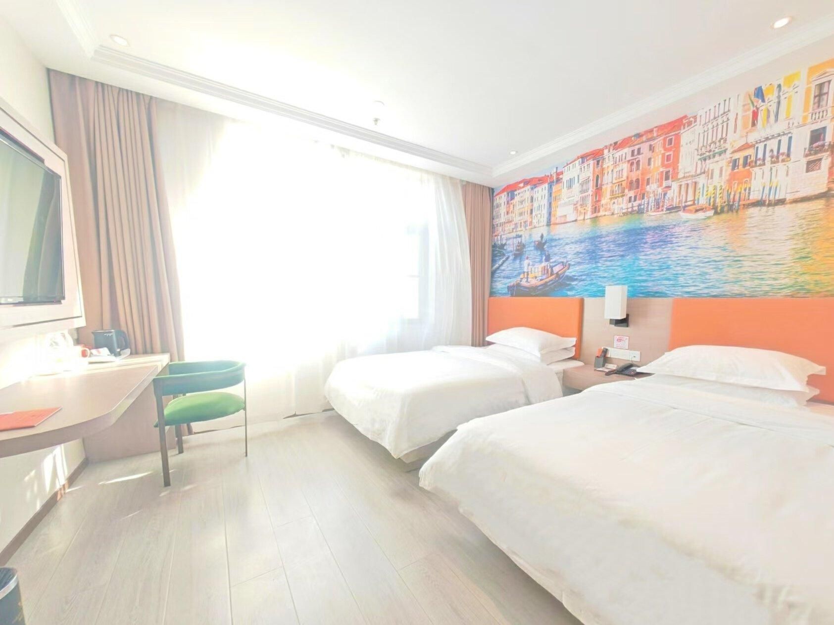 WH - Deluxe Room Twin