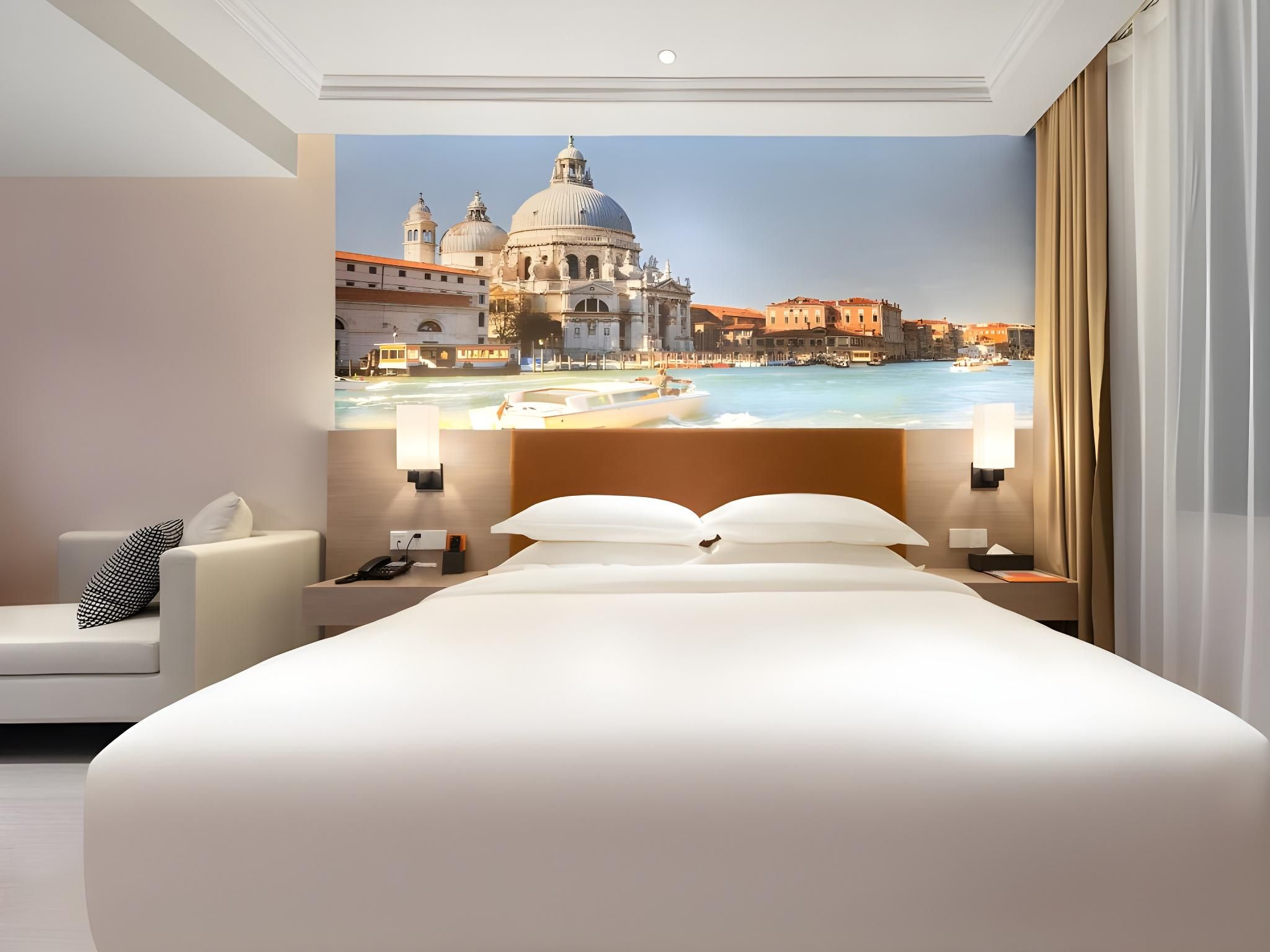 Business King Room