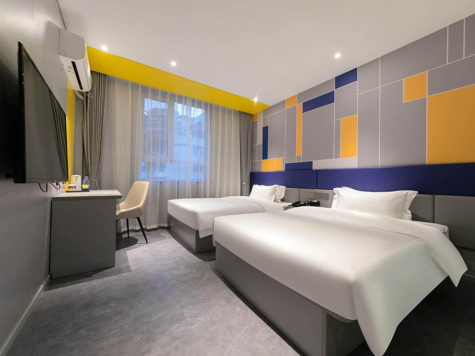 WH - New 7 Days Comfort Twin Room