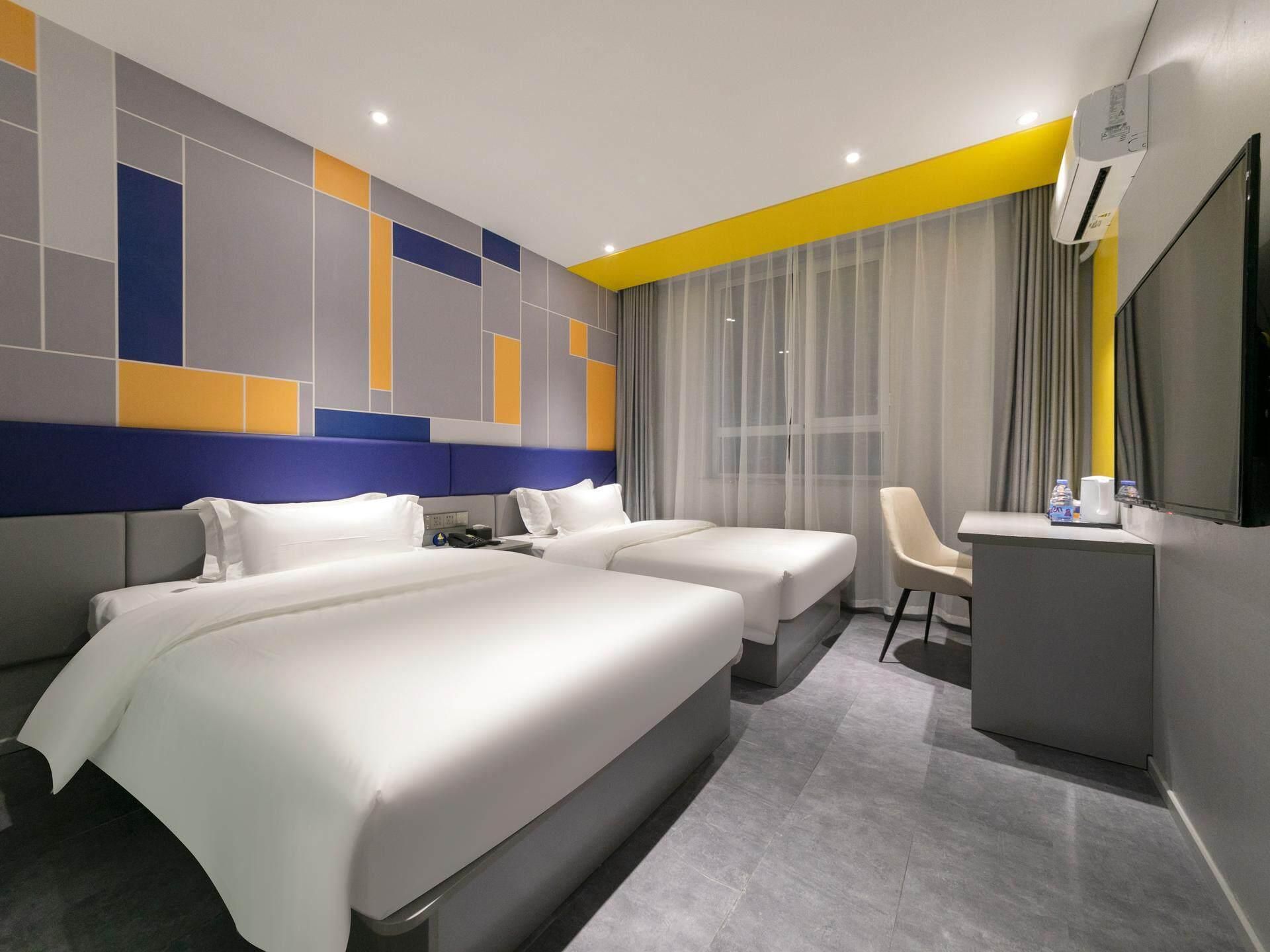 WH - New 7 Days Zizai Twin Room