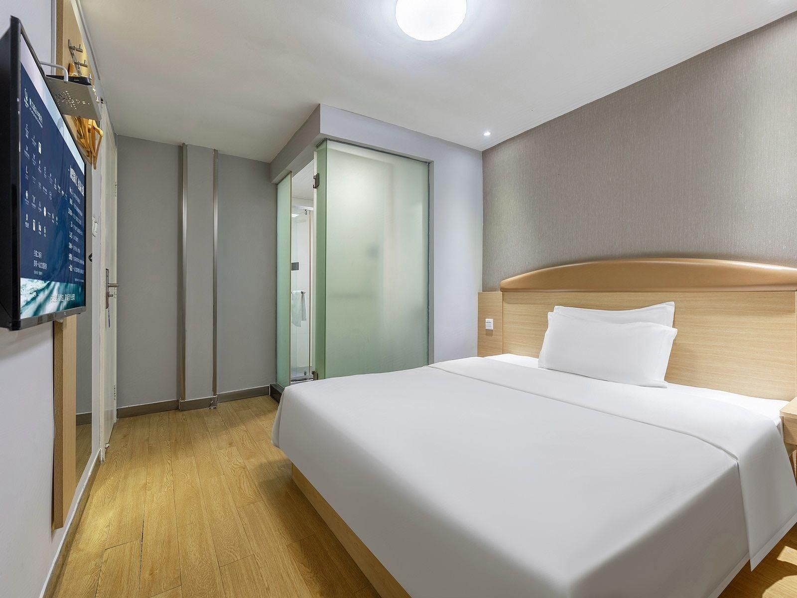 Economy Room