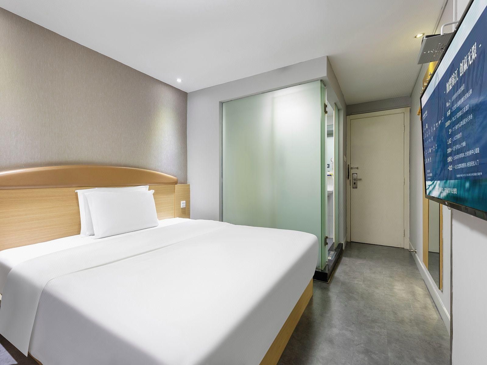 WH - Traditional Bed Room
