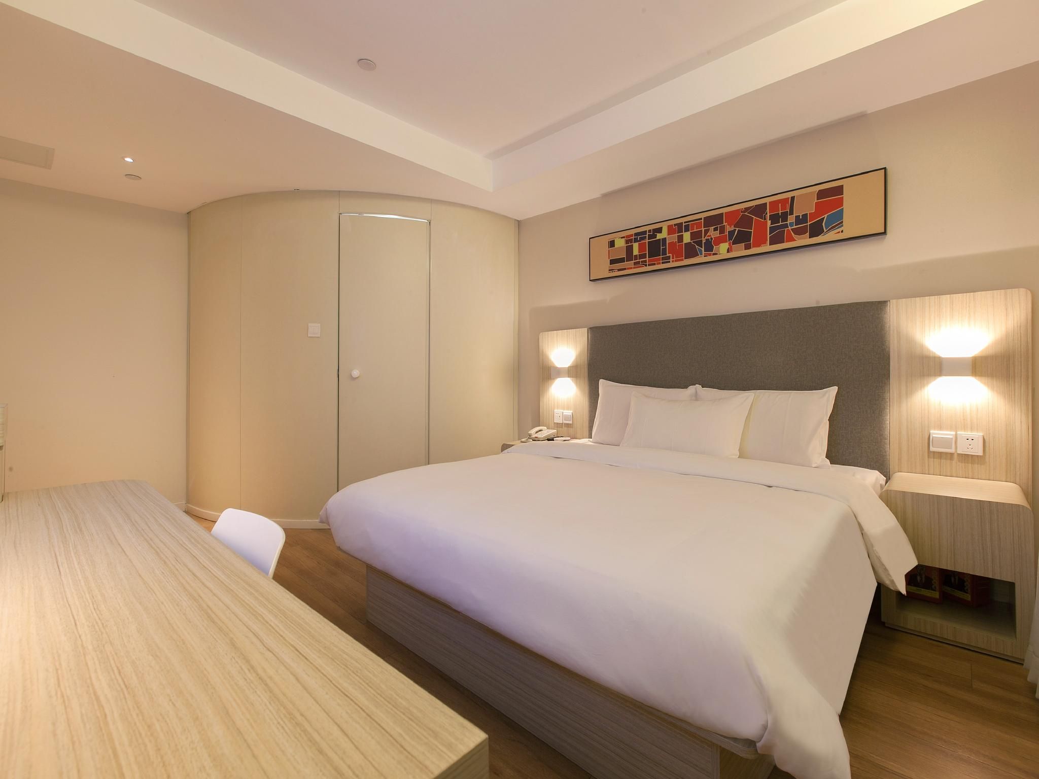 Huazhu - Superior BedRoom