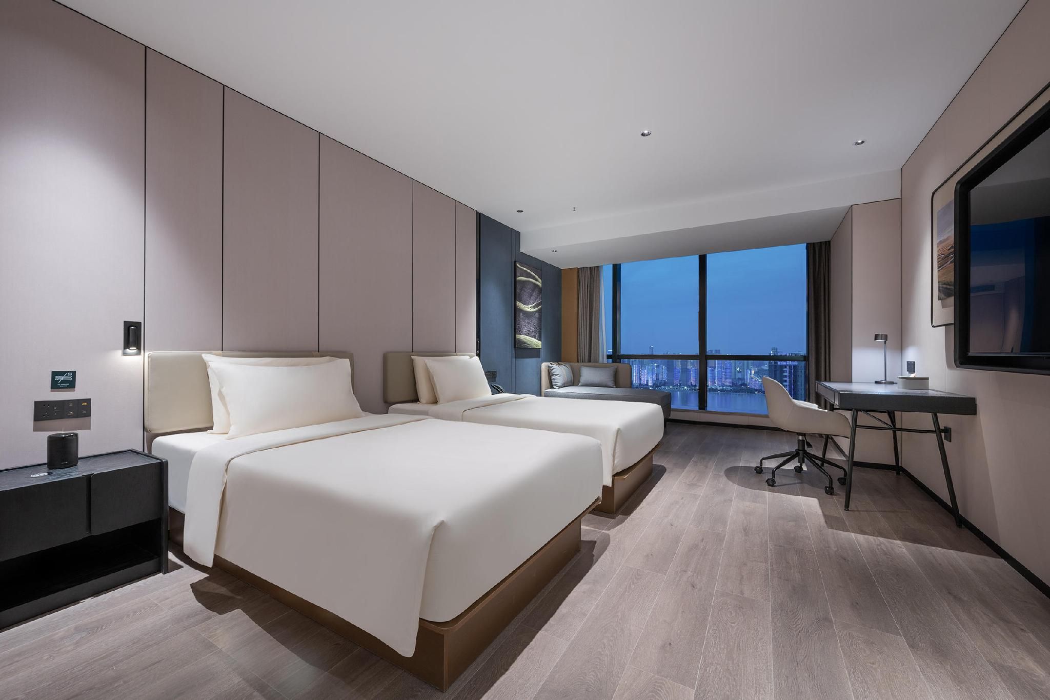 Atour - Superior Twin Bed Room with River View