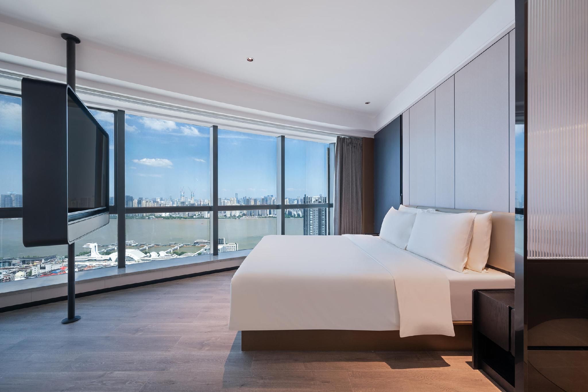 Executive King Room with River View